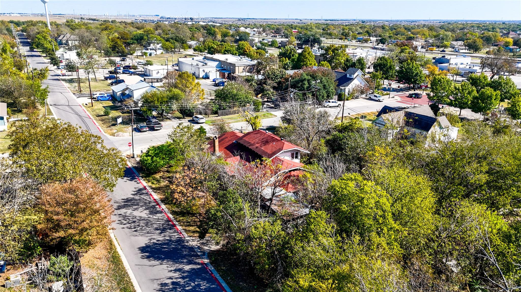 207 Main St, Hutto, TX 78634