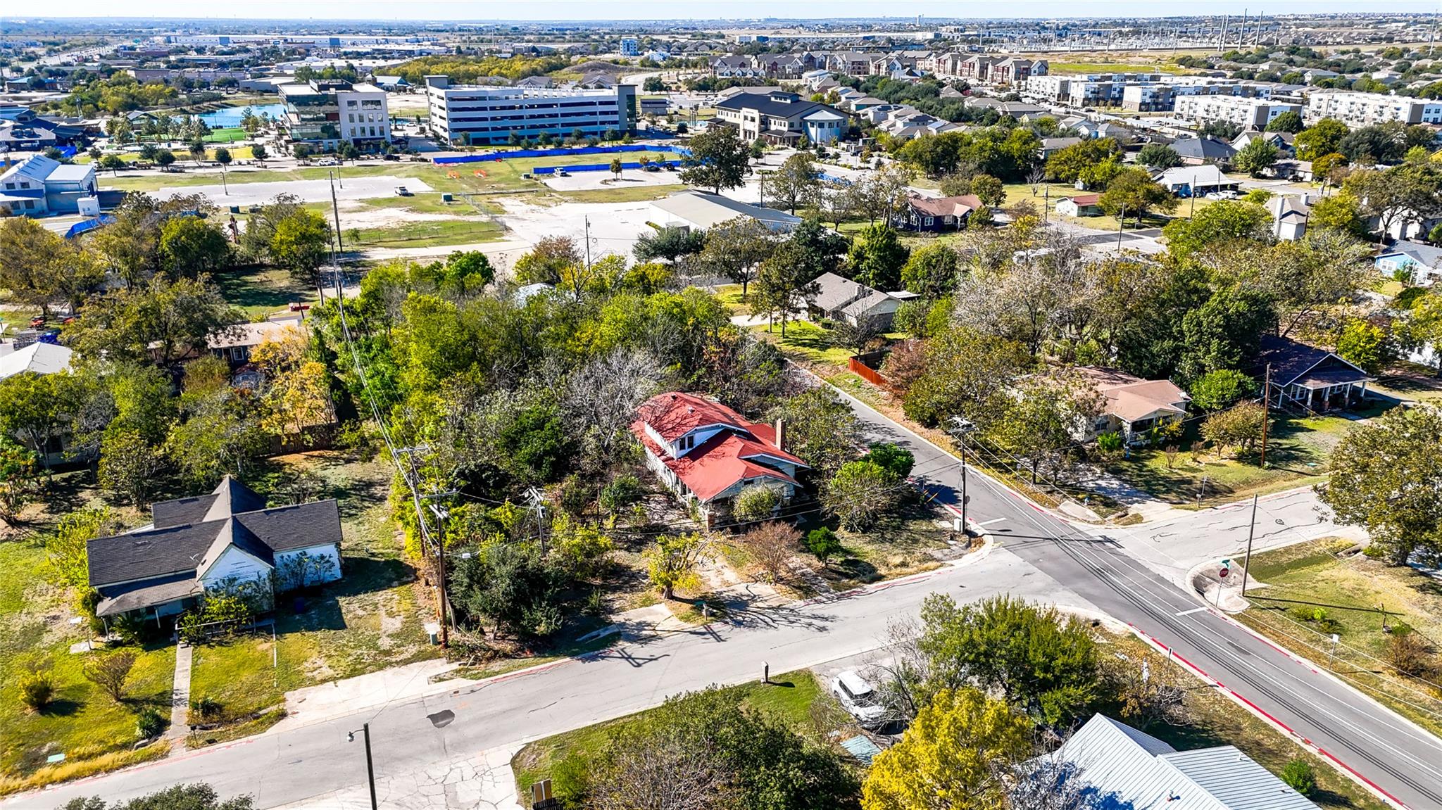 207 Main St, Hutto, TX 78634