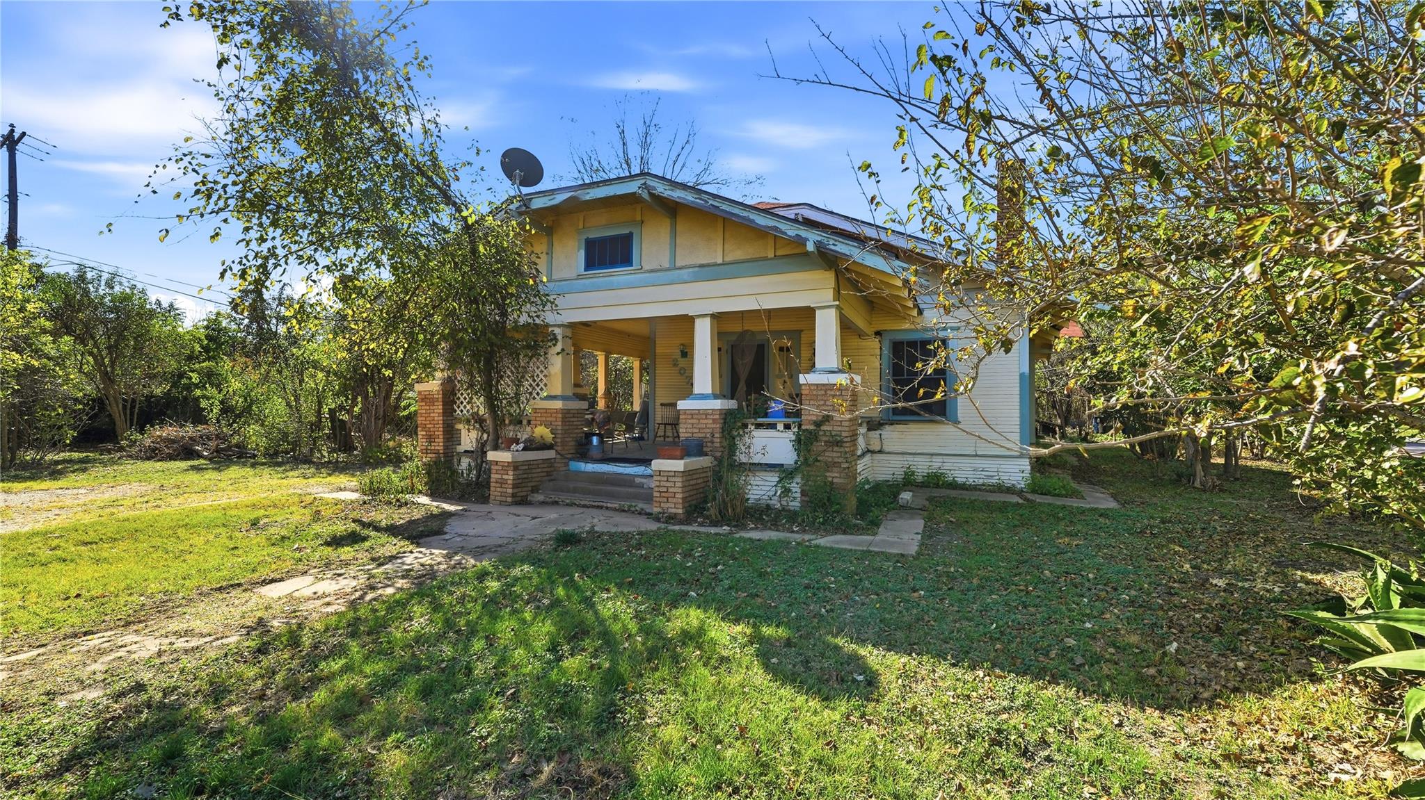 207 Main St, Hutto, TX 78634