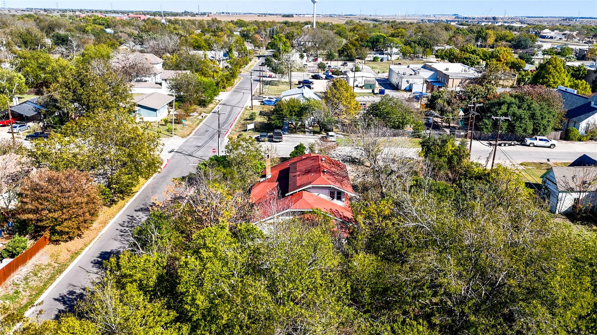 207 Main St, Hutto, TX 78634