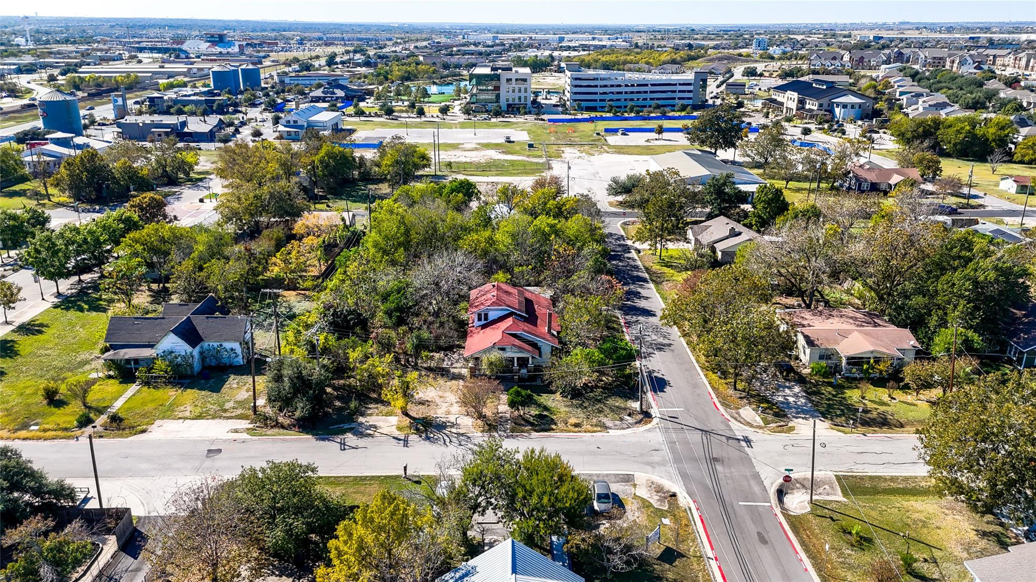 207 Main St, Hutto, TX 78634