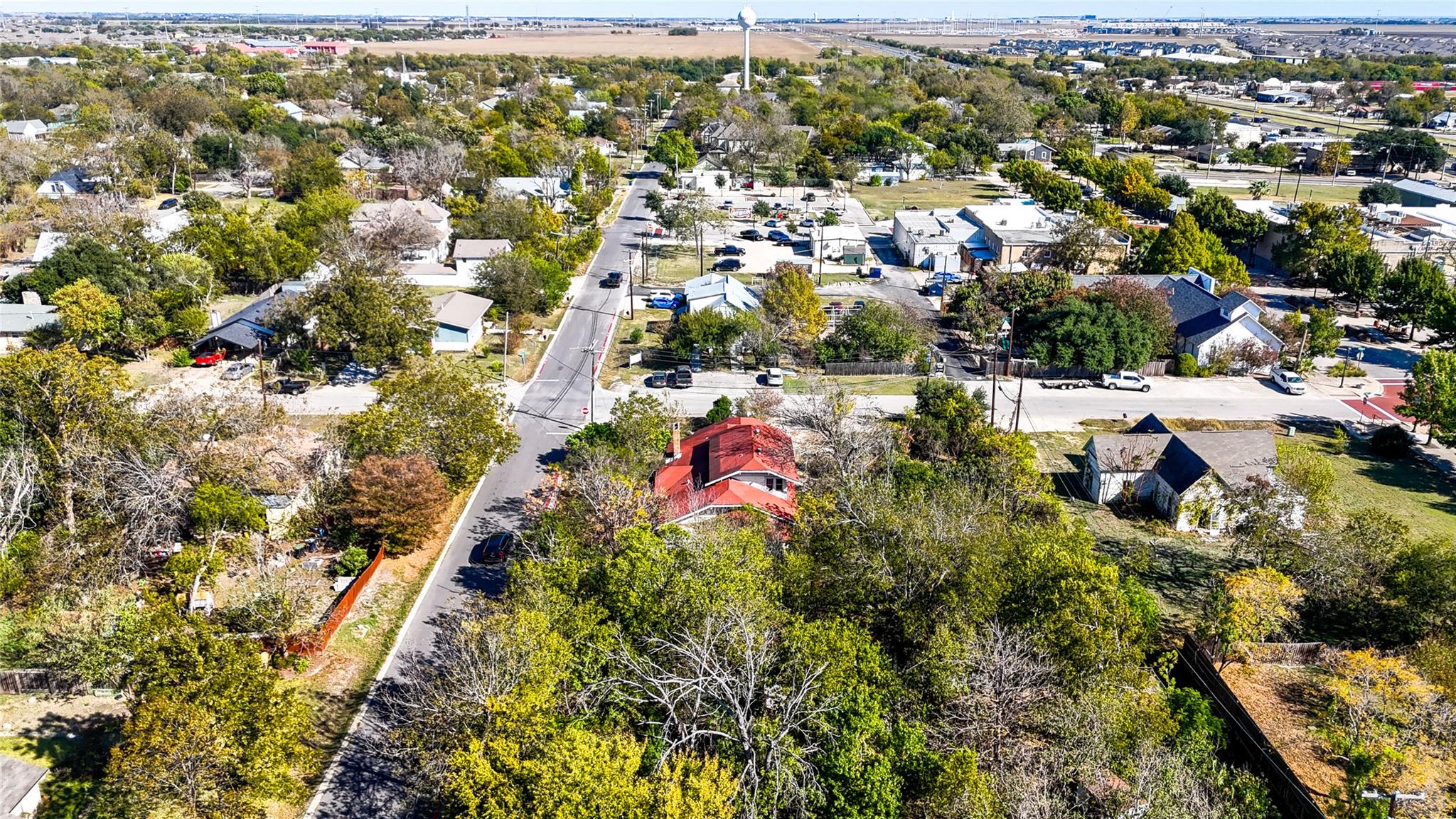 207 Main St, Hutto, TX 78634