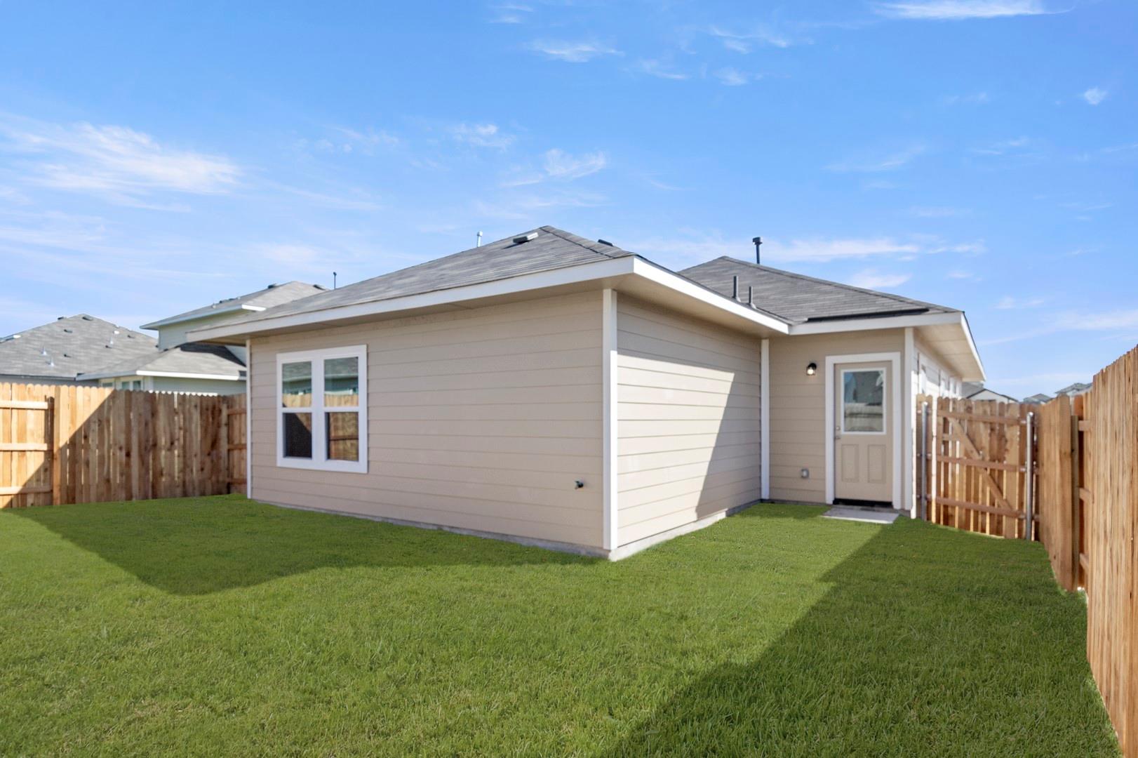 372 Jade St, Maxwell, TX 78656