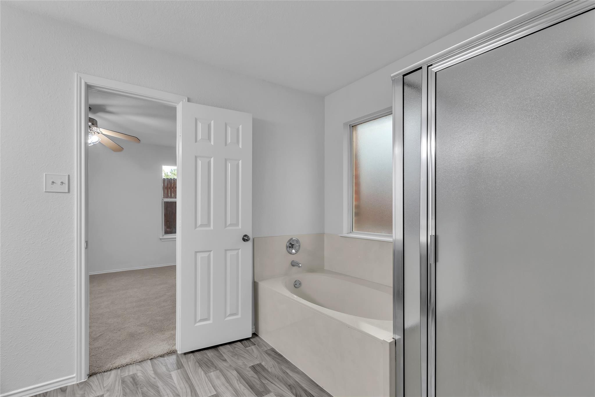 1012 Traci Michelle Dr, Pflugerville, TX 78660