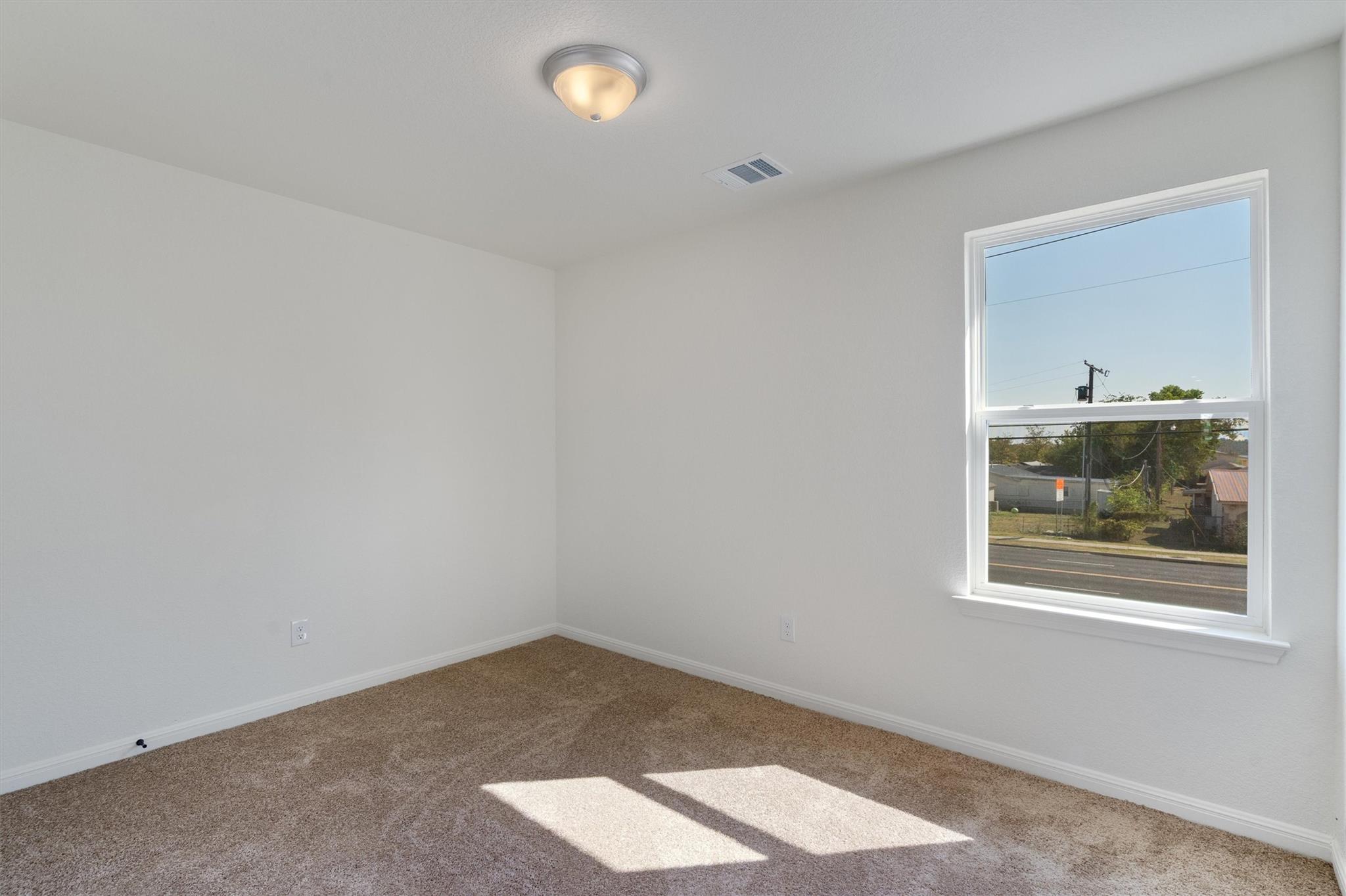 2002 2nd St # 402, Taylor, TX 76574