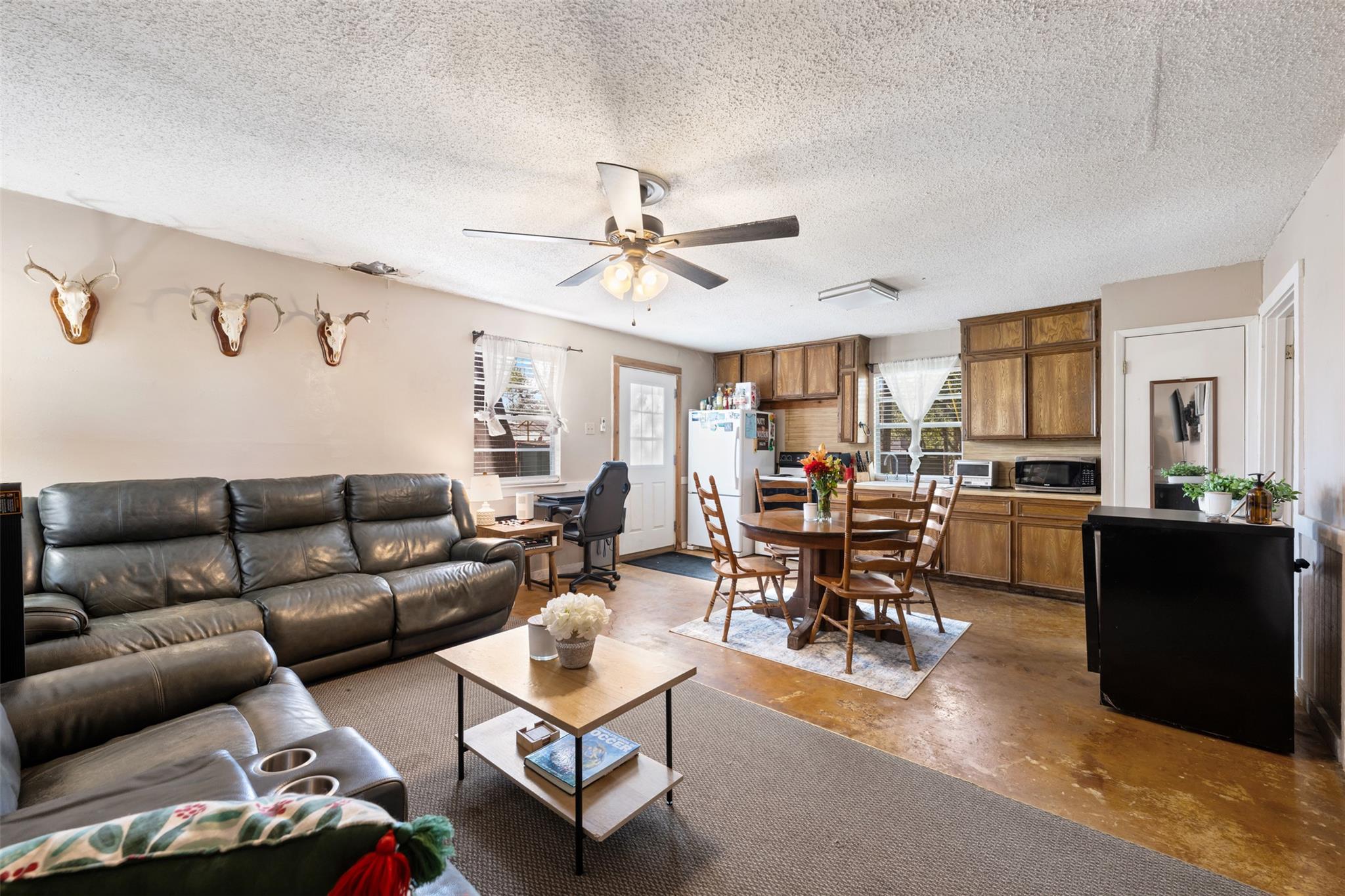 1109 Cedar Park Dr, Cedar Park, TX 78613