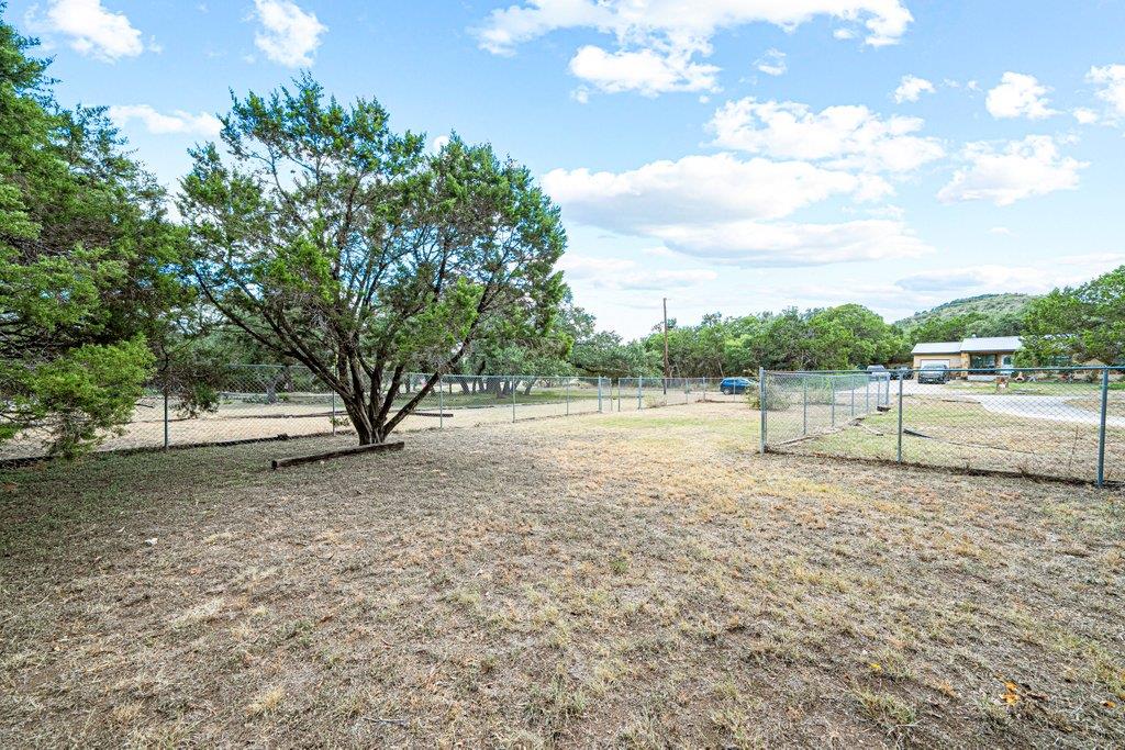 10 W El Camino Real, Wimberley, TX 78676