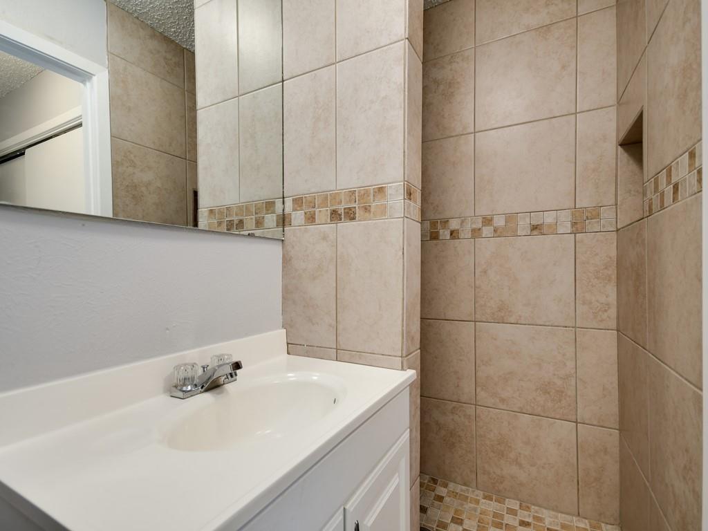 2606 Carnarvon Ln # A, Austin, TX 78704