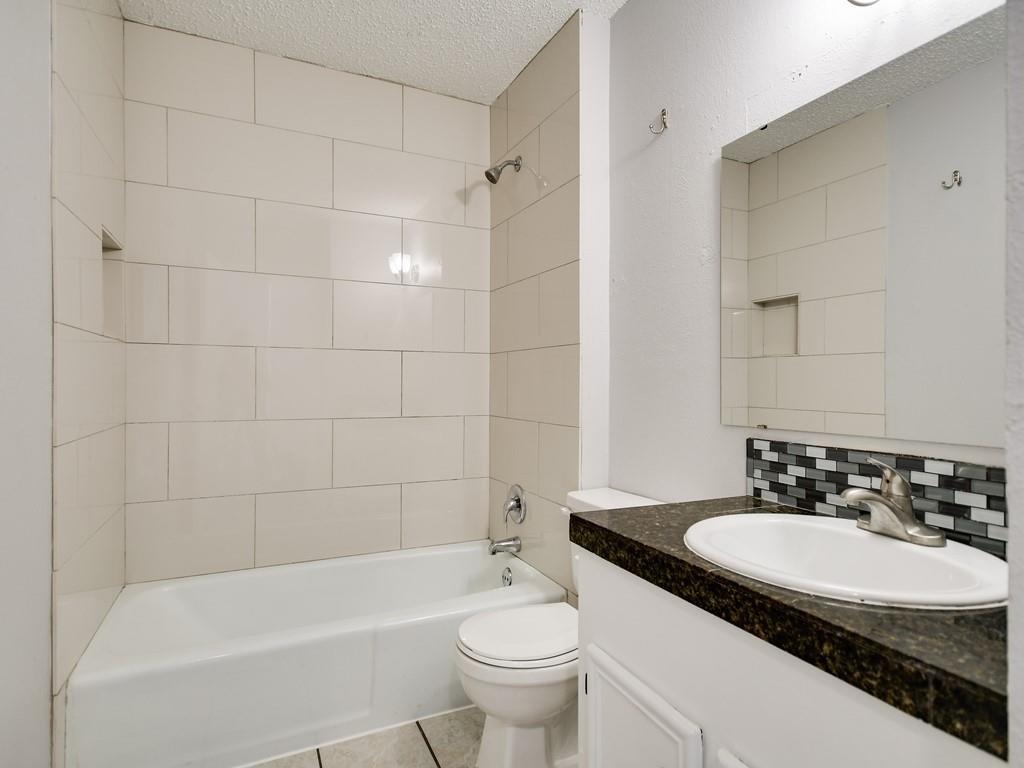 2606 Carnarvon Ln # A, Austin, TX 78704