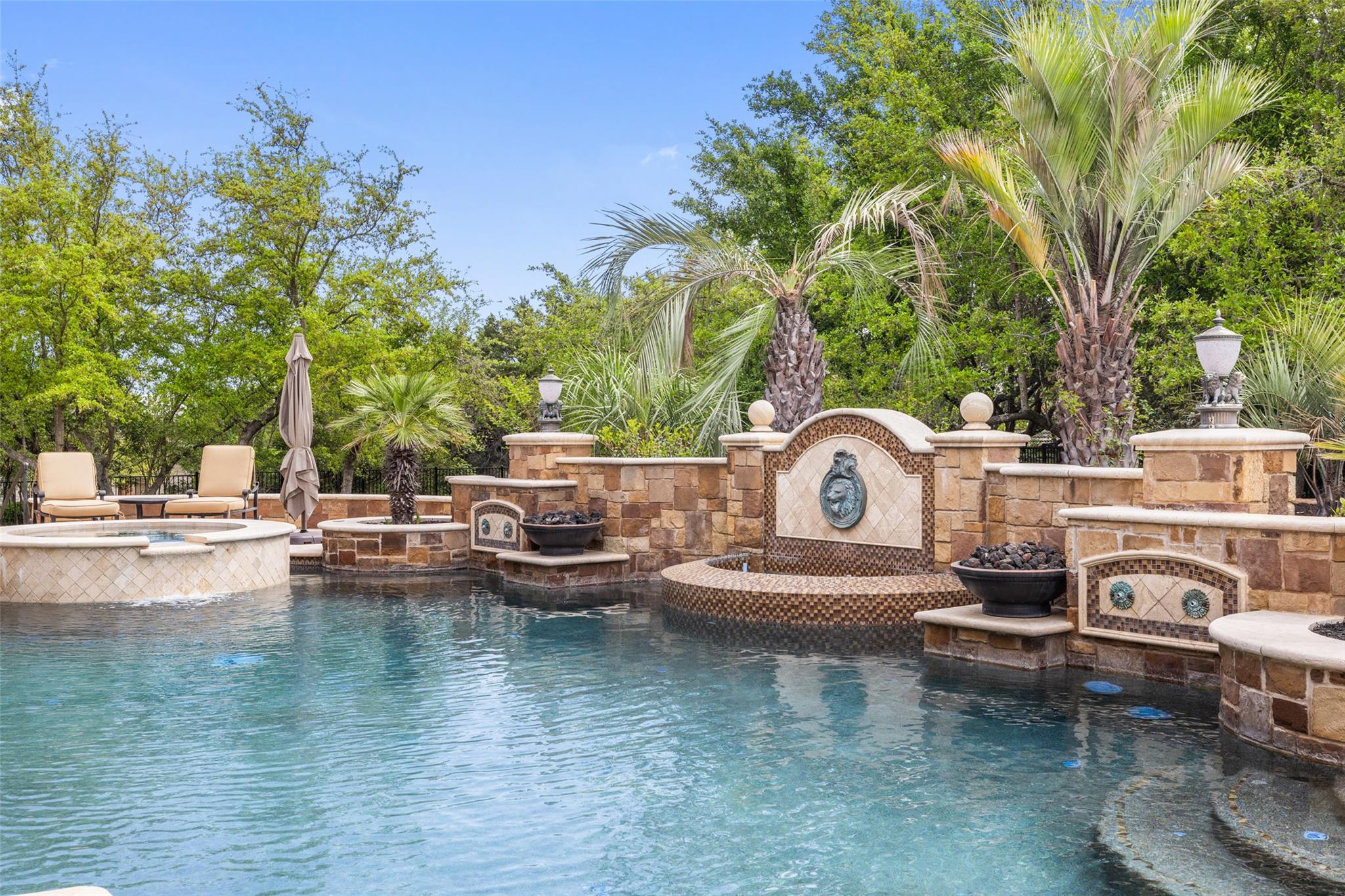 210 Costa Bella Dr, Austin, TX 78734