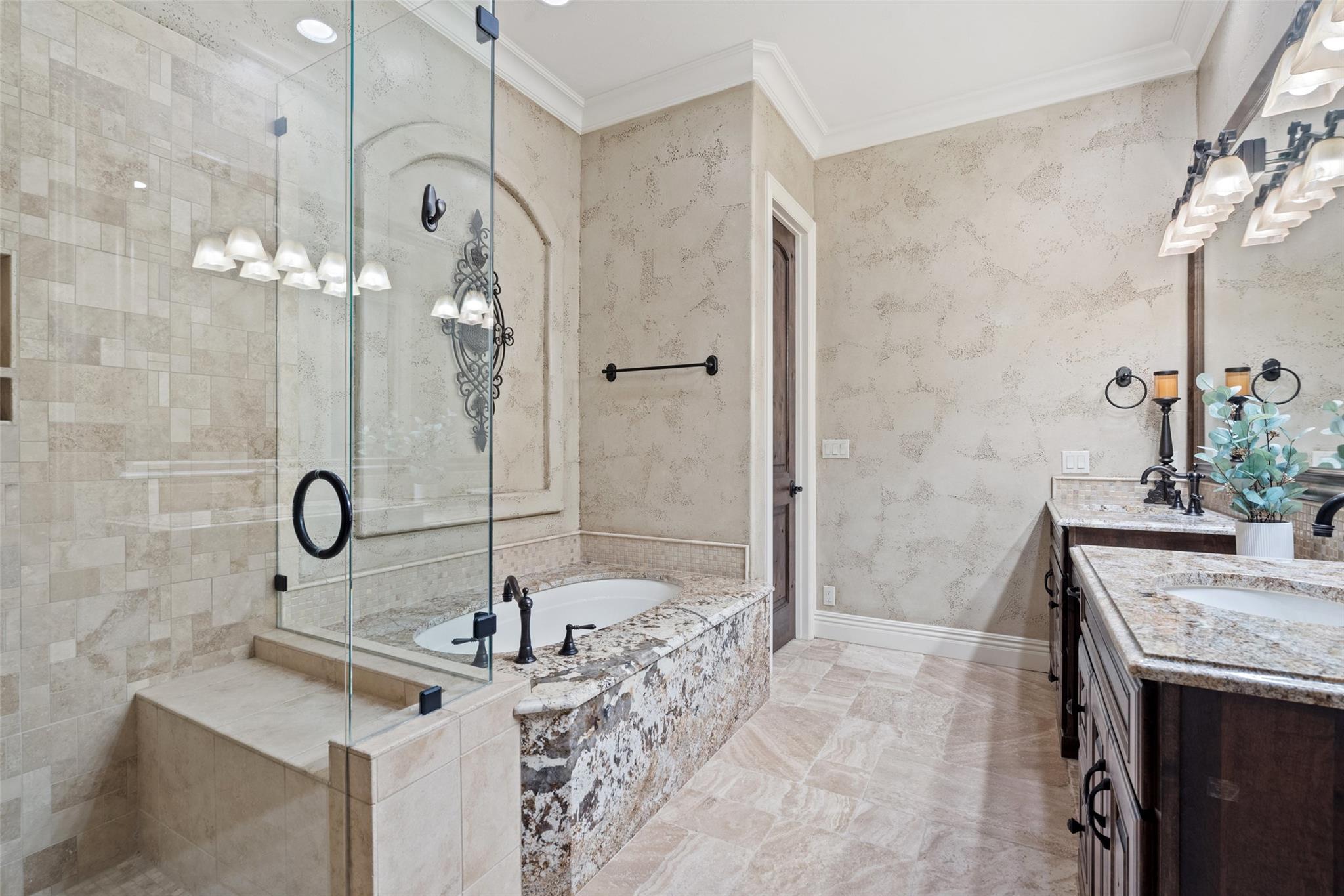 210 Costa Bella Dr, Austin, TX 78734