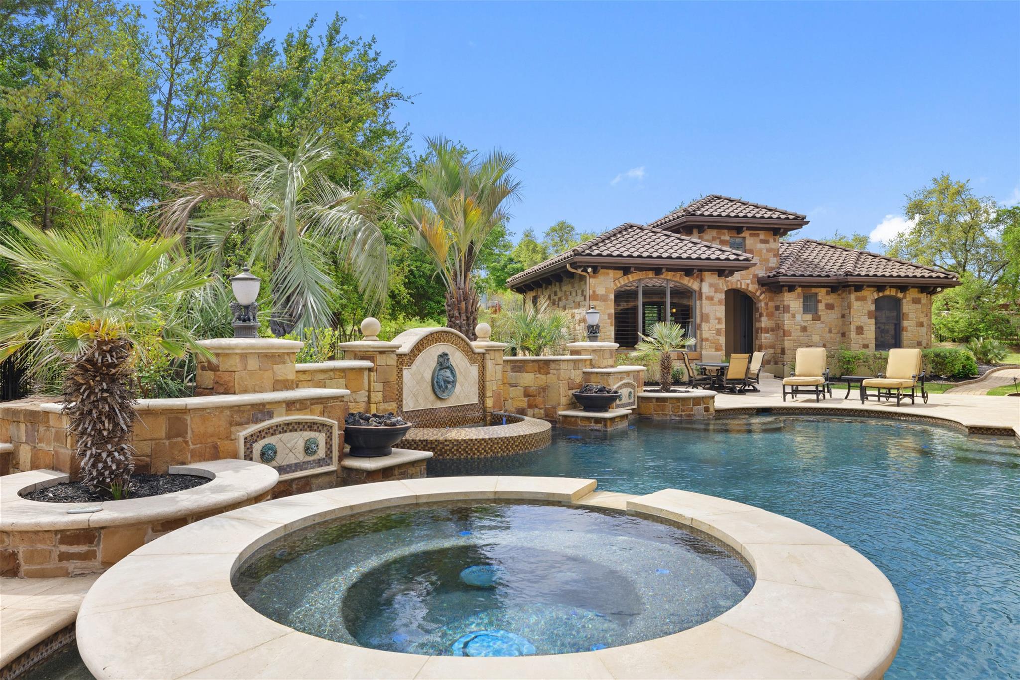 210 Costa Bella Dr, Austin, TX 78734