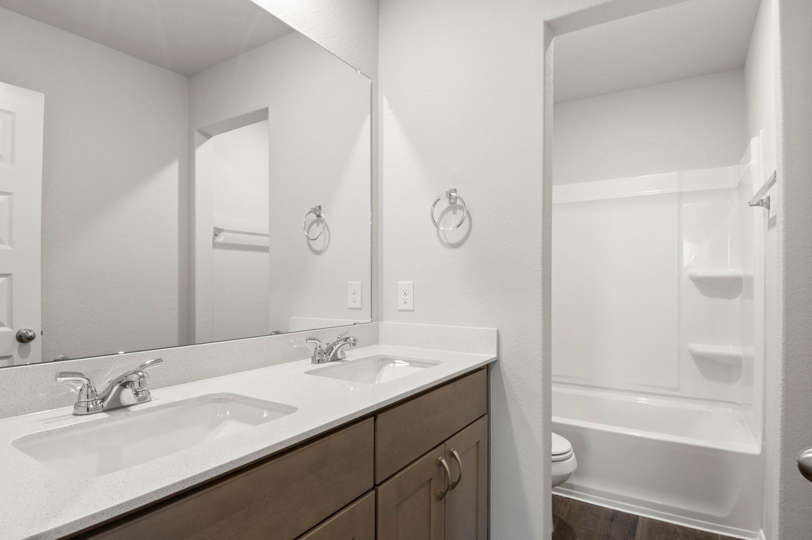 220 Cider Creek Dr, Elgin, TX 78621