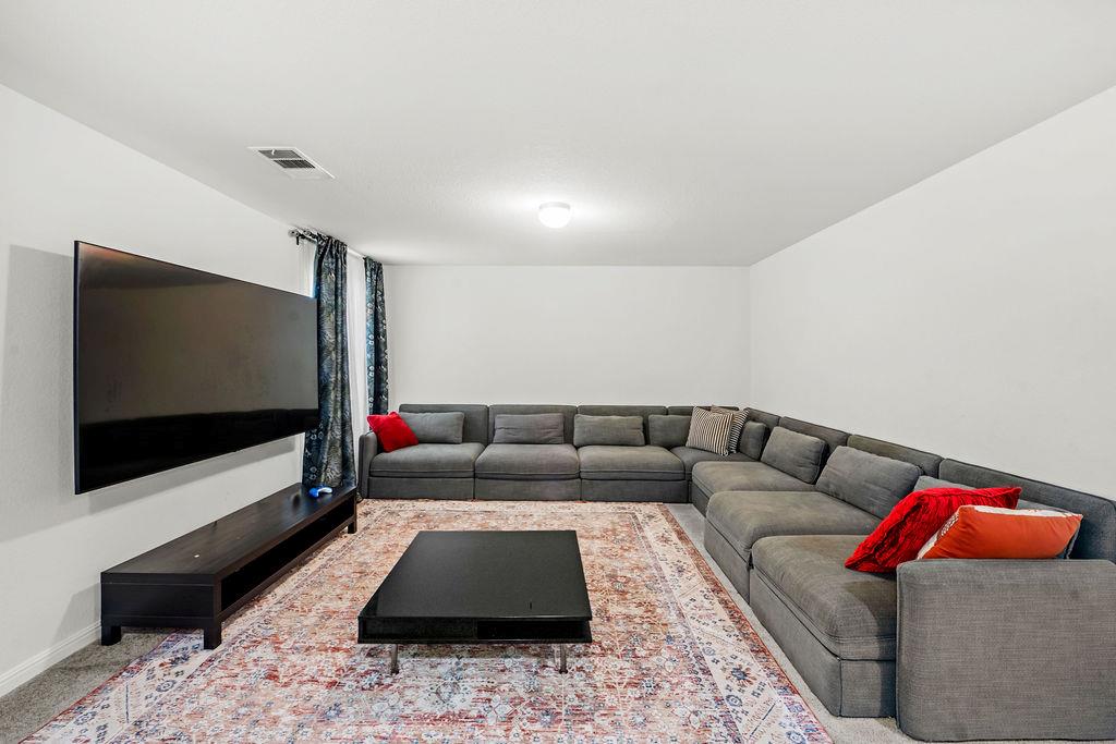 808 S San Marcos St, Manor, TX 78653