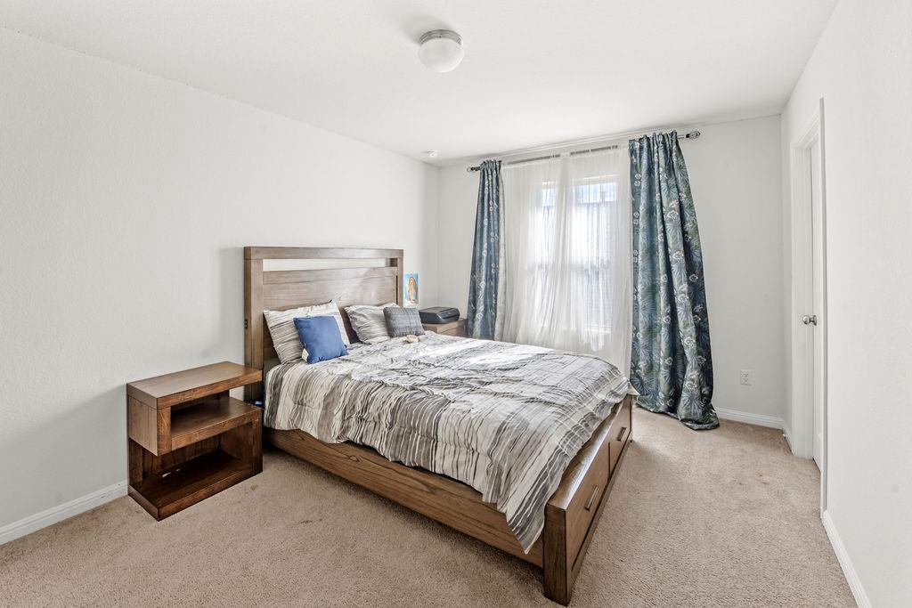 808 S San Marcos St, Manor, TX 78653