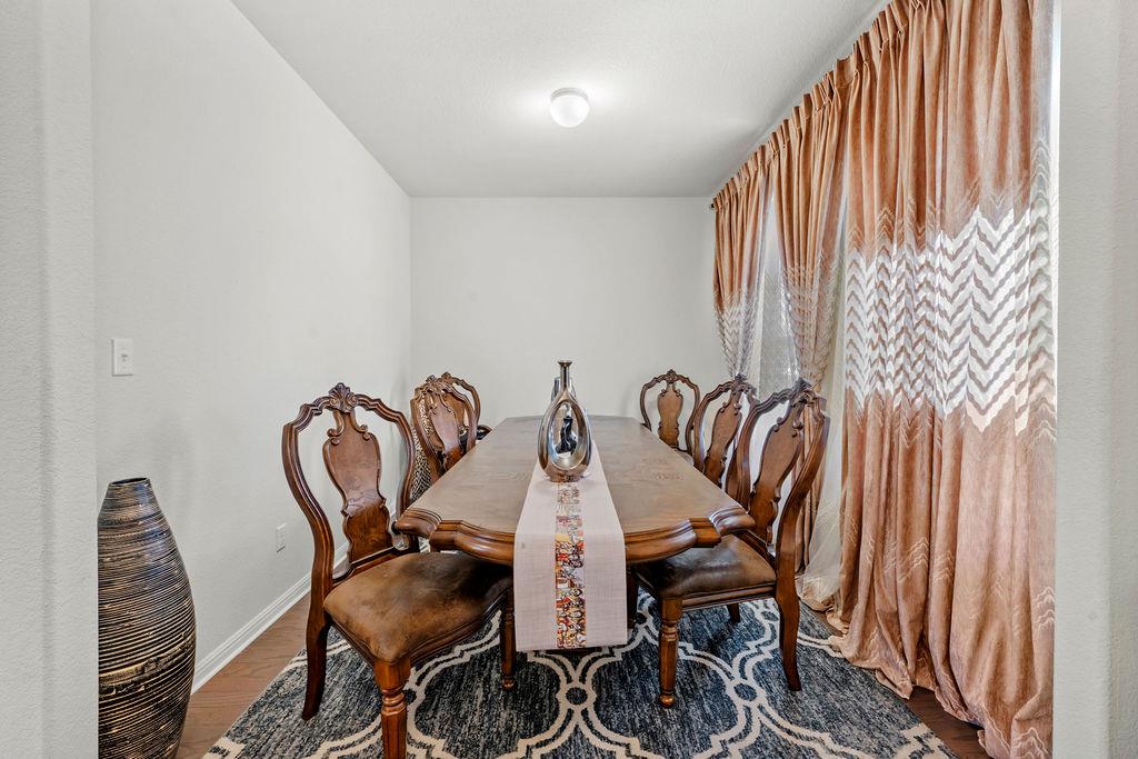 808 S San Marcos St, Manor, TX 78653