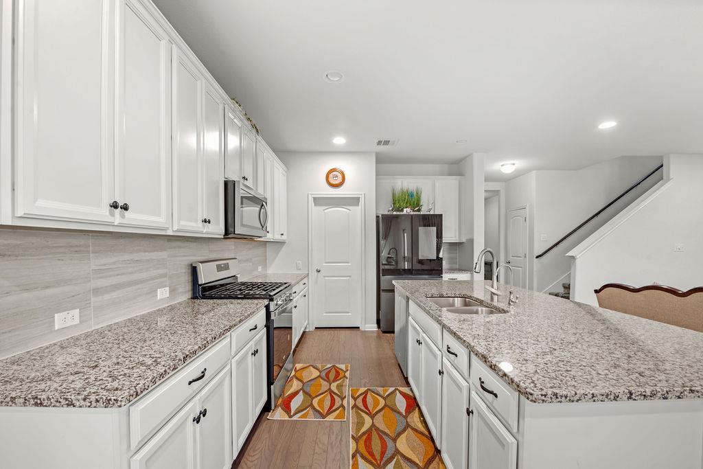 808 S San Marcos St, Manor, TX 78653