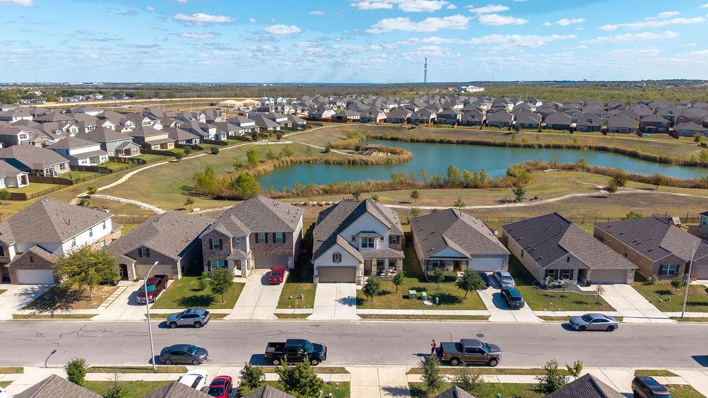 808 S San Marcos St, Manor, TX 78653