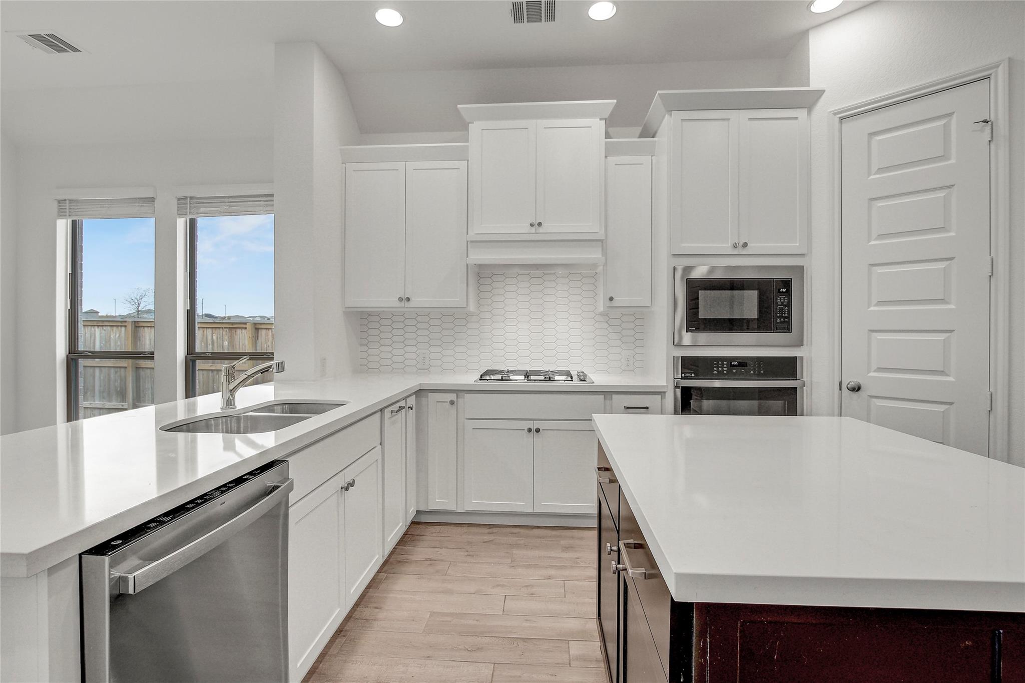 102 Marvins Bnd, Georgetown, TX 78626