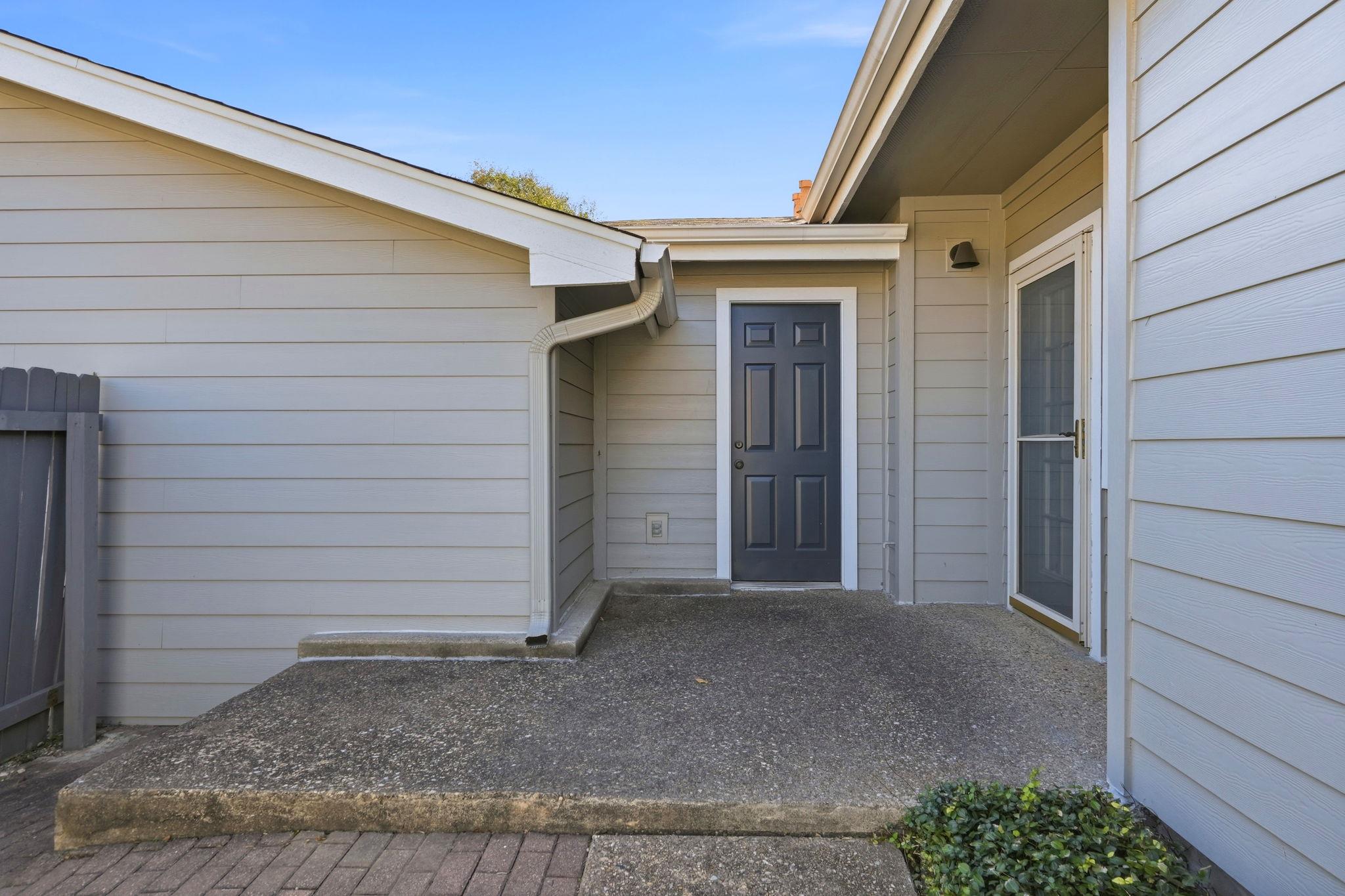 6501 Brush Country Rd # 120, Austin, TX 78749