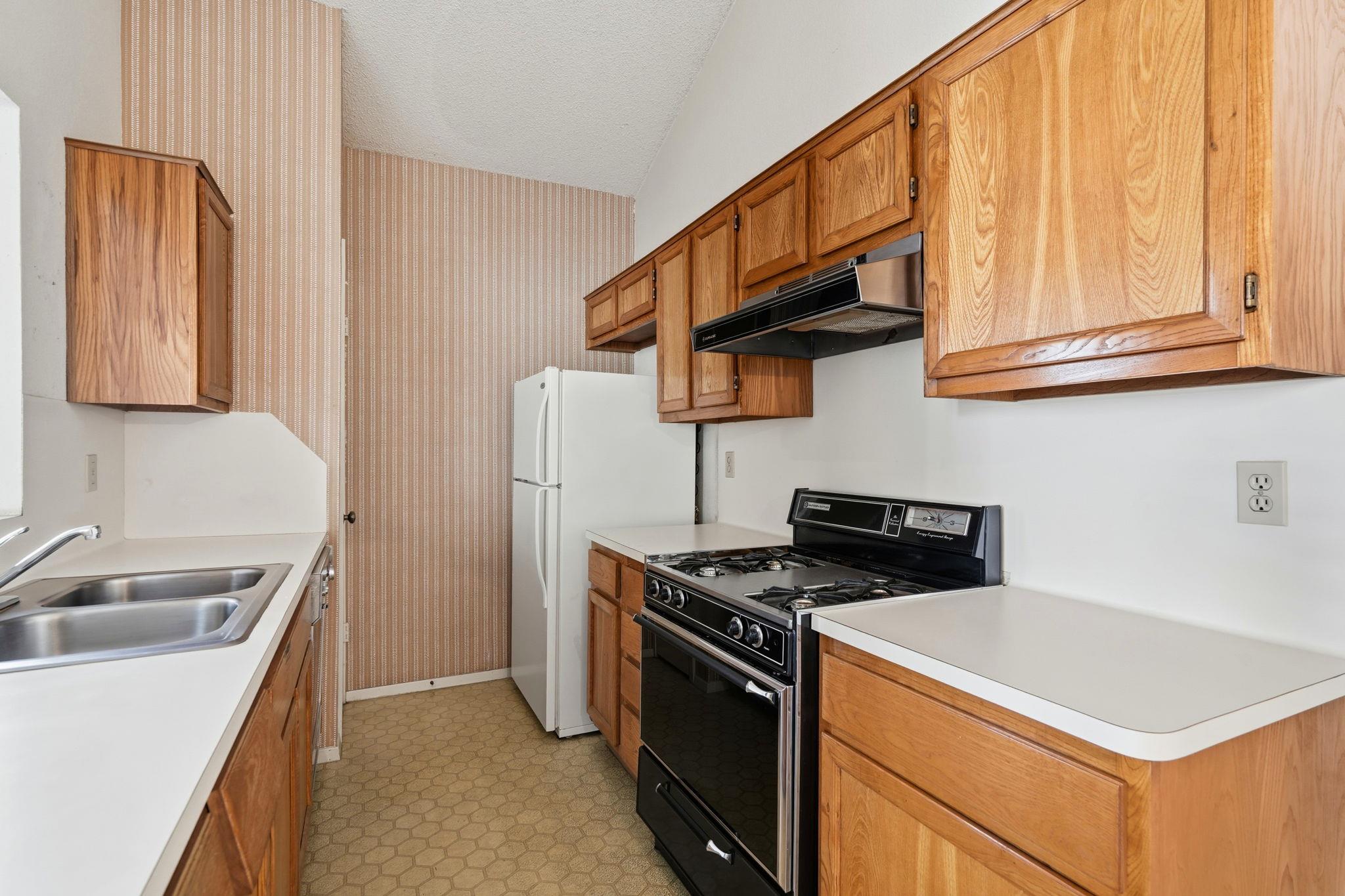 6501 Brush Country Rd # 120, Austin, TX 78749