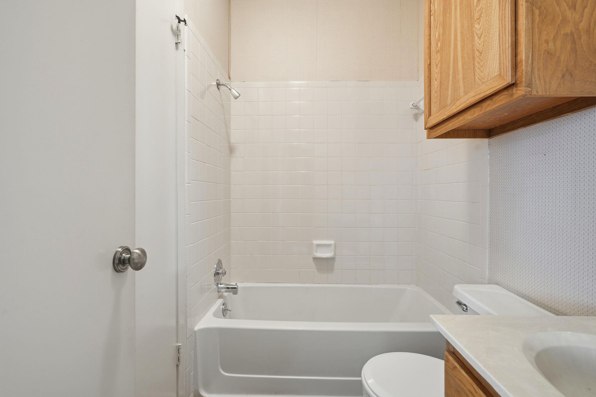 6501 Brush Country Rd # 120, Austin, TX 78749