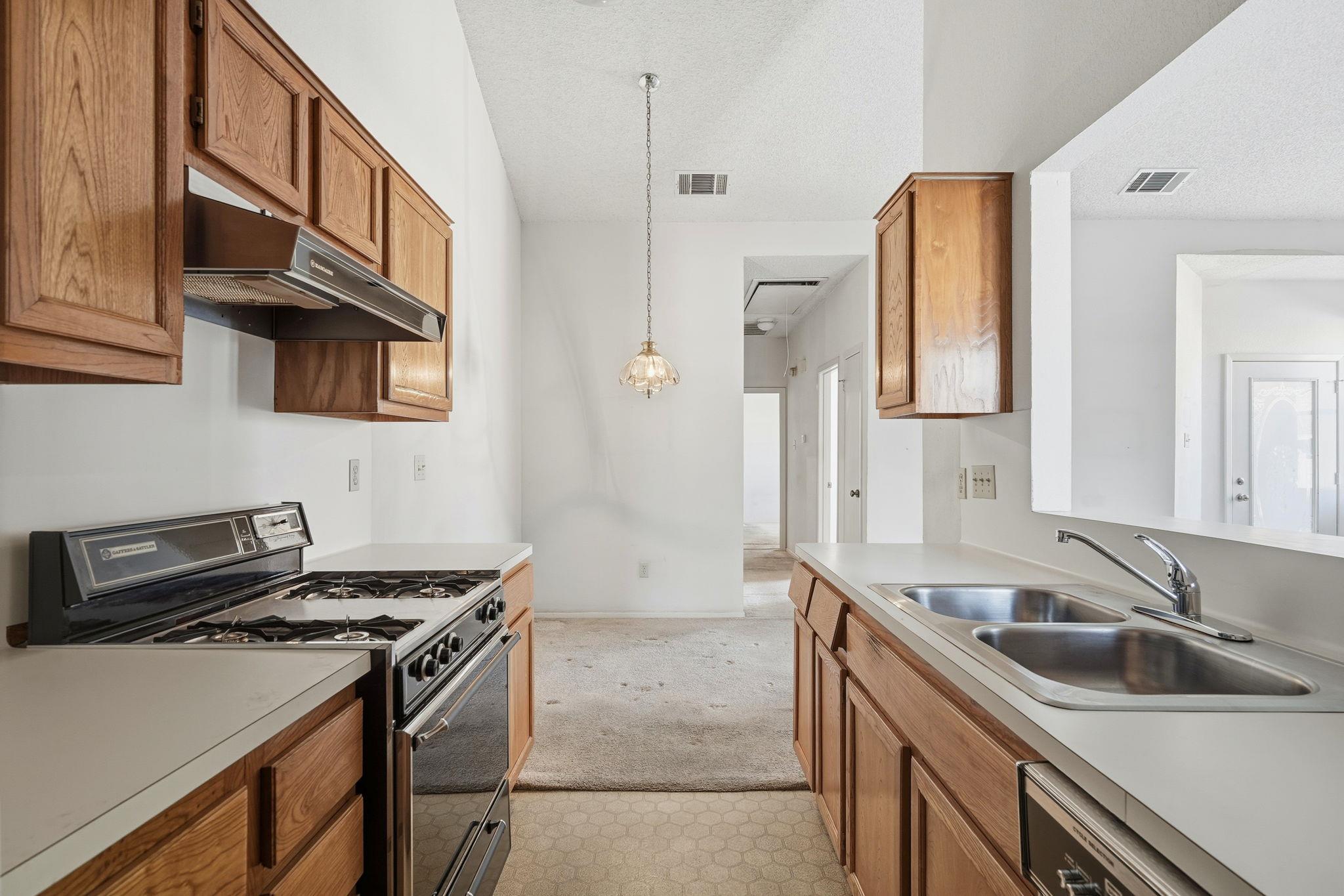 6501 Brush Country Rd # 120, Austin, TX 78749