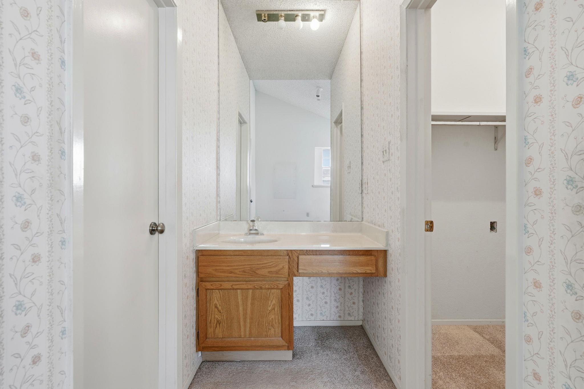 6501 Brush Country Rd # 120, Austin, TX 78749