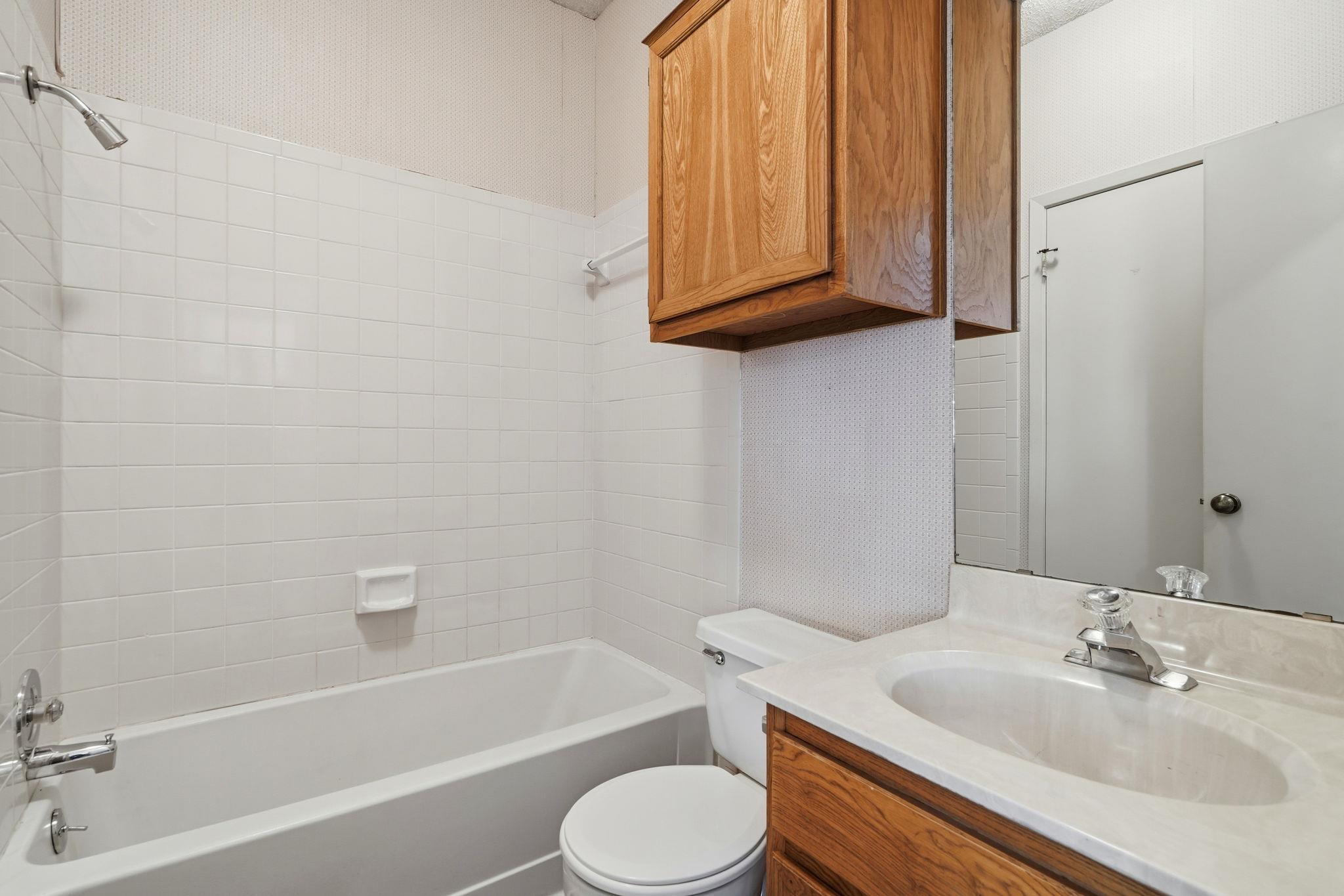 6501 Brush Country Rd # 120, Austin, TX 78749