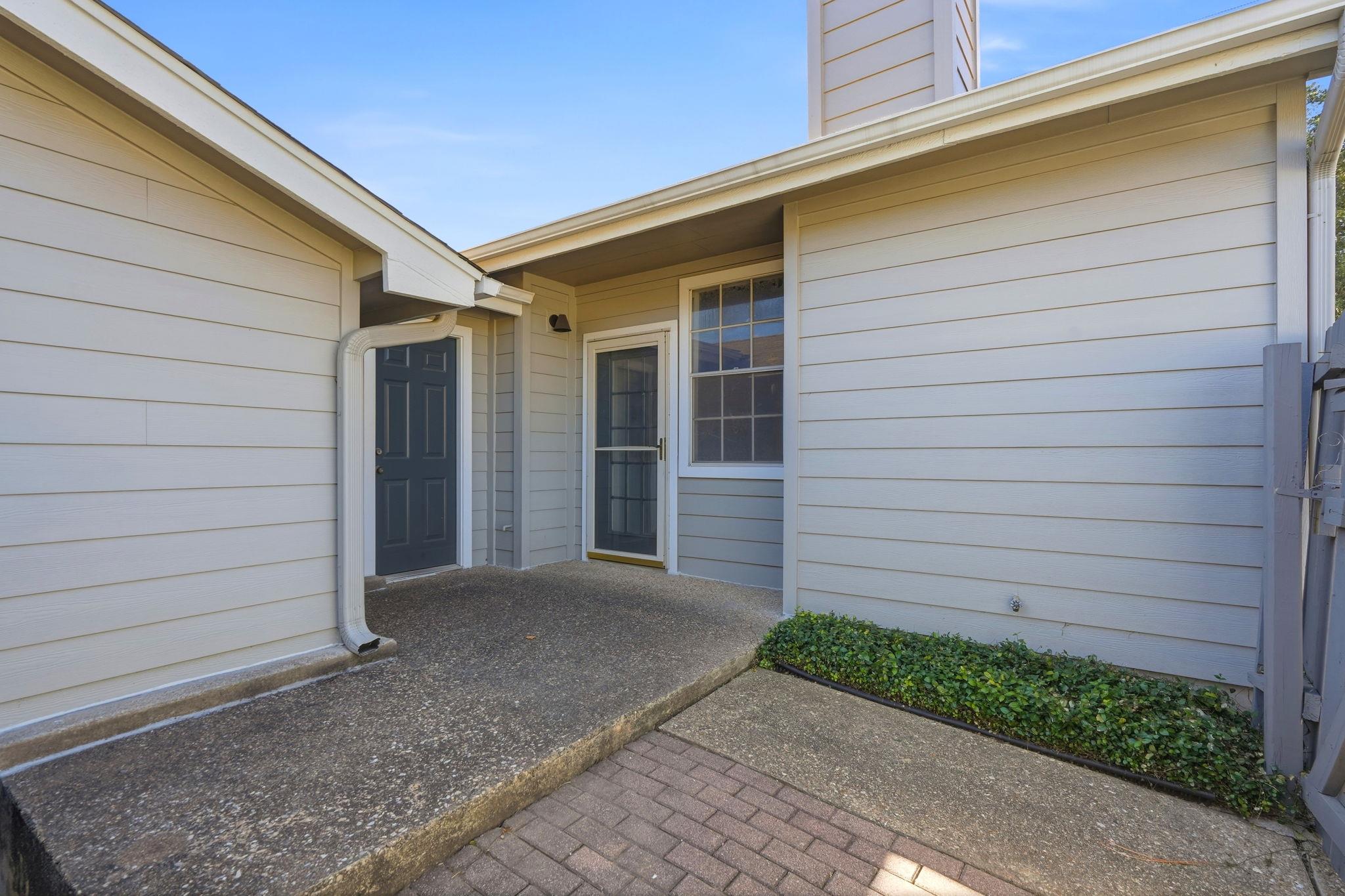 6501 Brush Country Rd # 120, Austin, TX 78749