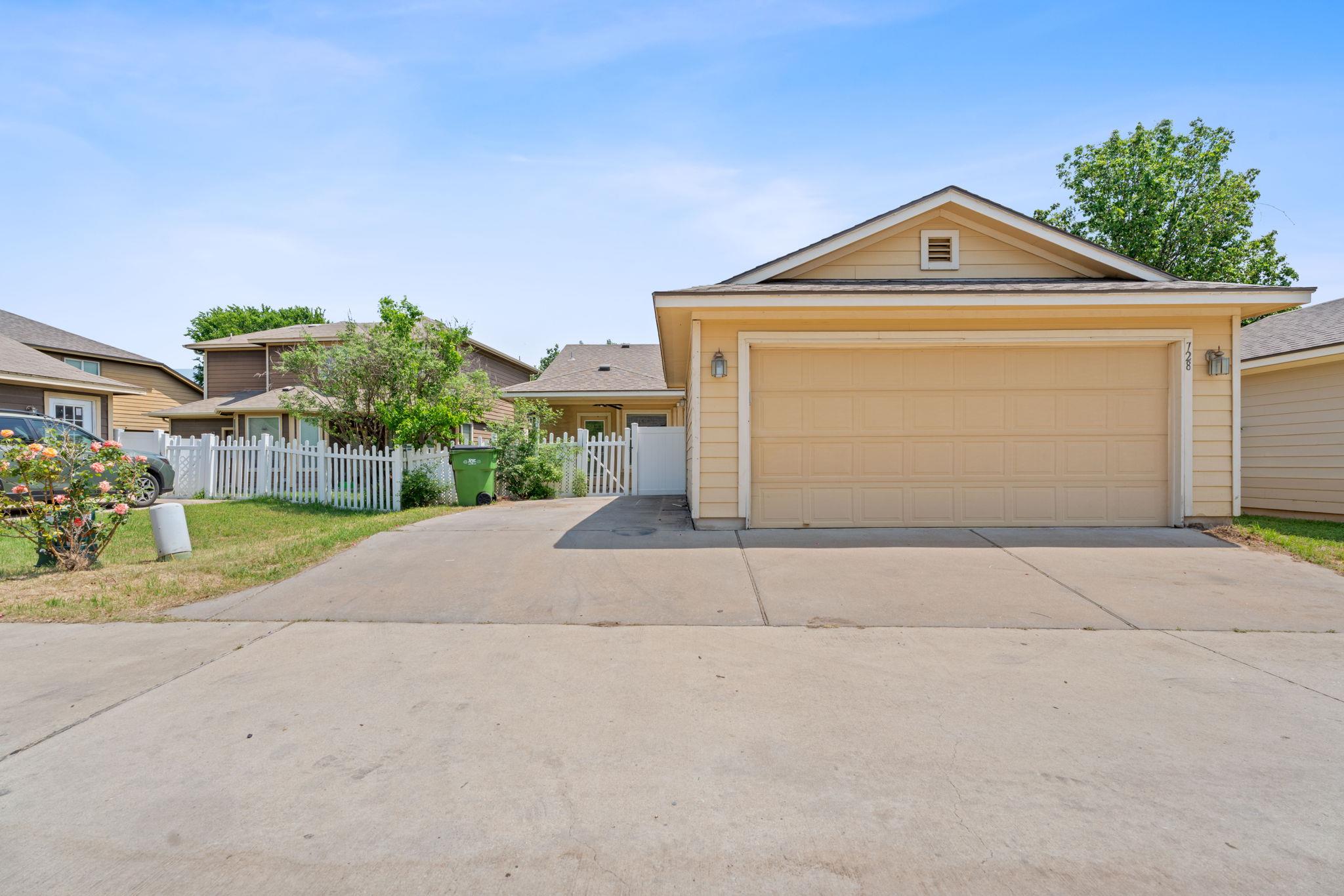 728 Gabriel Mills Dr, Round Rock, TX 78664