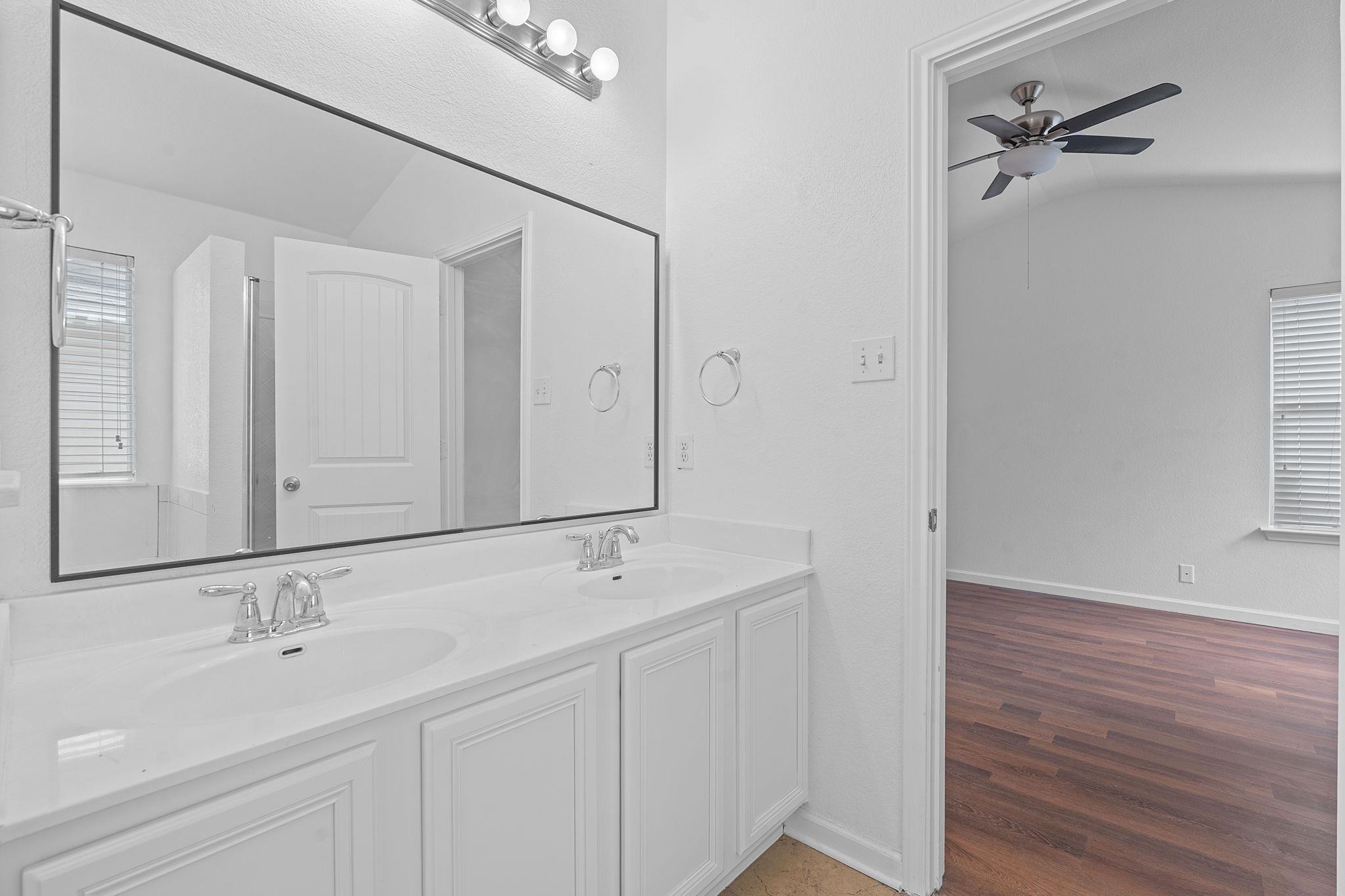 728 Gabriel Mills Dr, Round Rock, TX 78664