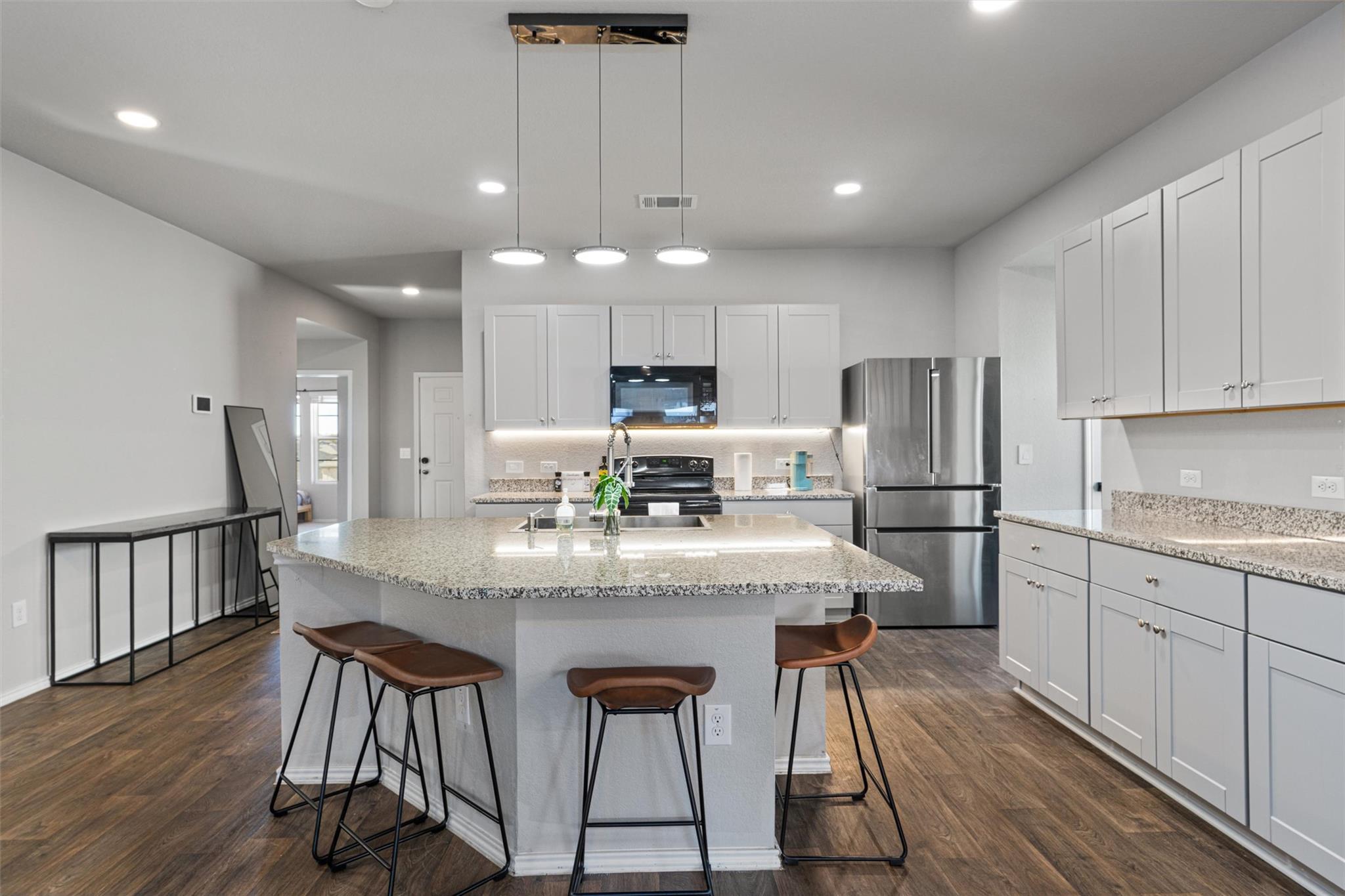 6021 Roderick Dr, Austin, TX 78724