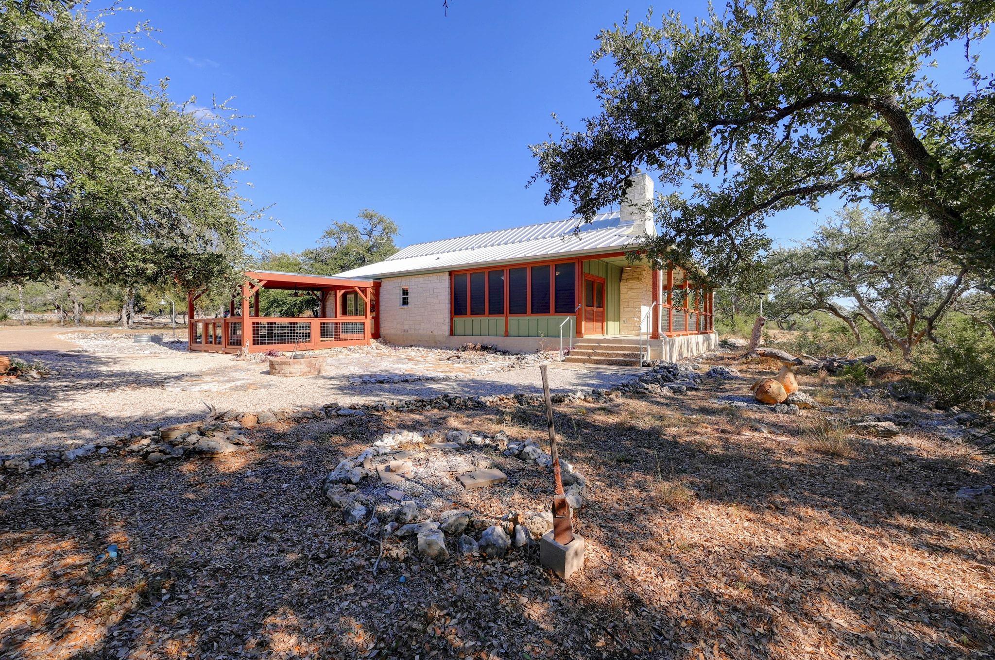 309 Deer Creek Dr, San Marcos, TX 78666