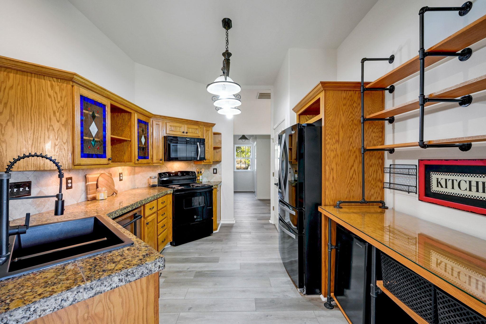 309 Deer Creek Dr, San Marcos, TX 78666