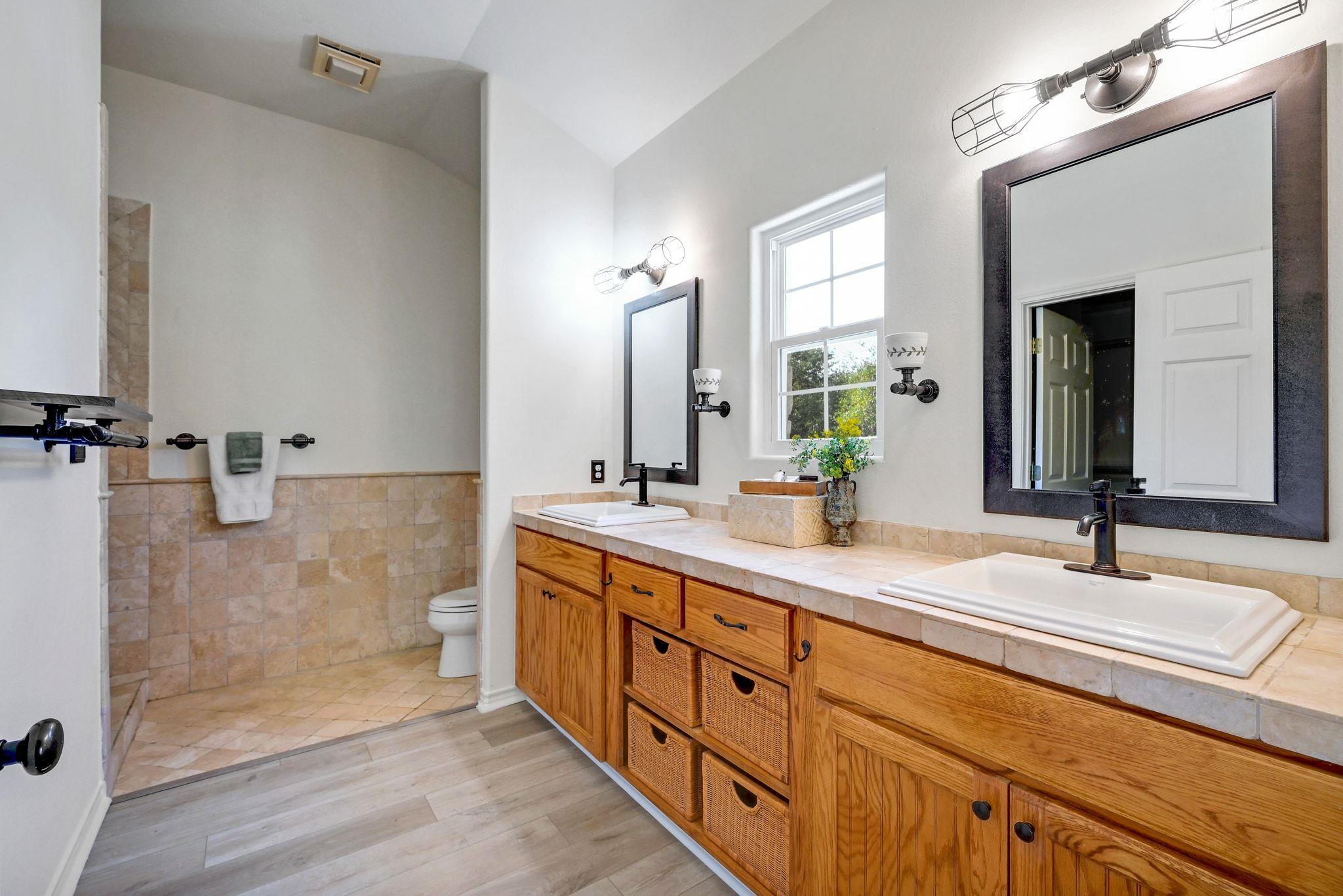 309 Deer Creek Dr, San Marcos, TX 78666