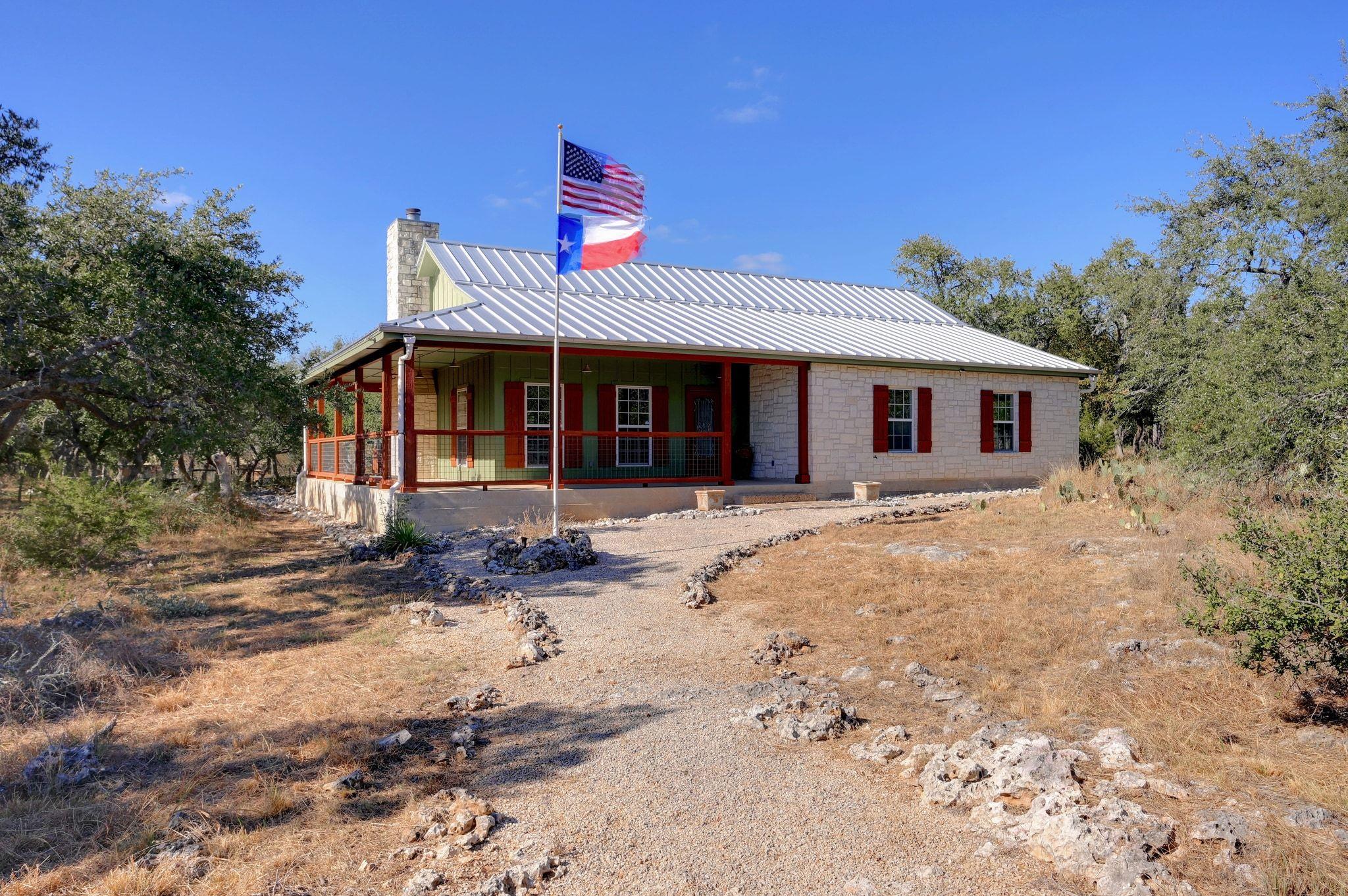 309 Deer Creek Dr, San Marcos, TX 78666