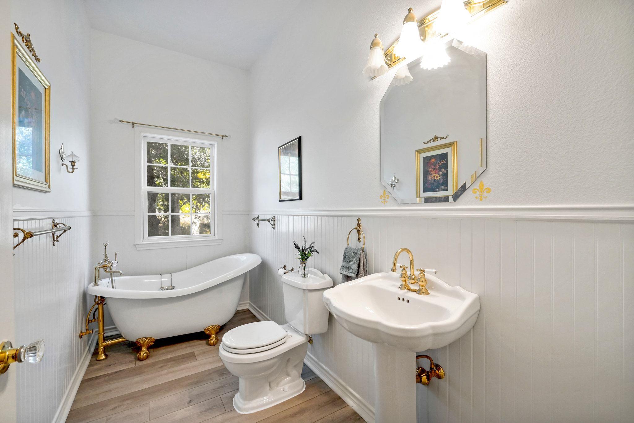 309 Deer Creek Dr, San Marcos, TX 78666