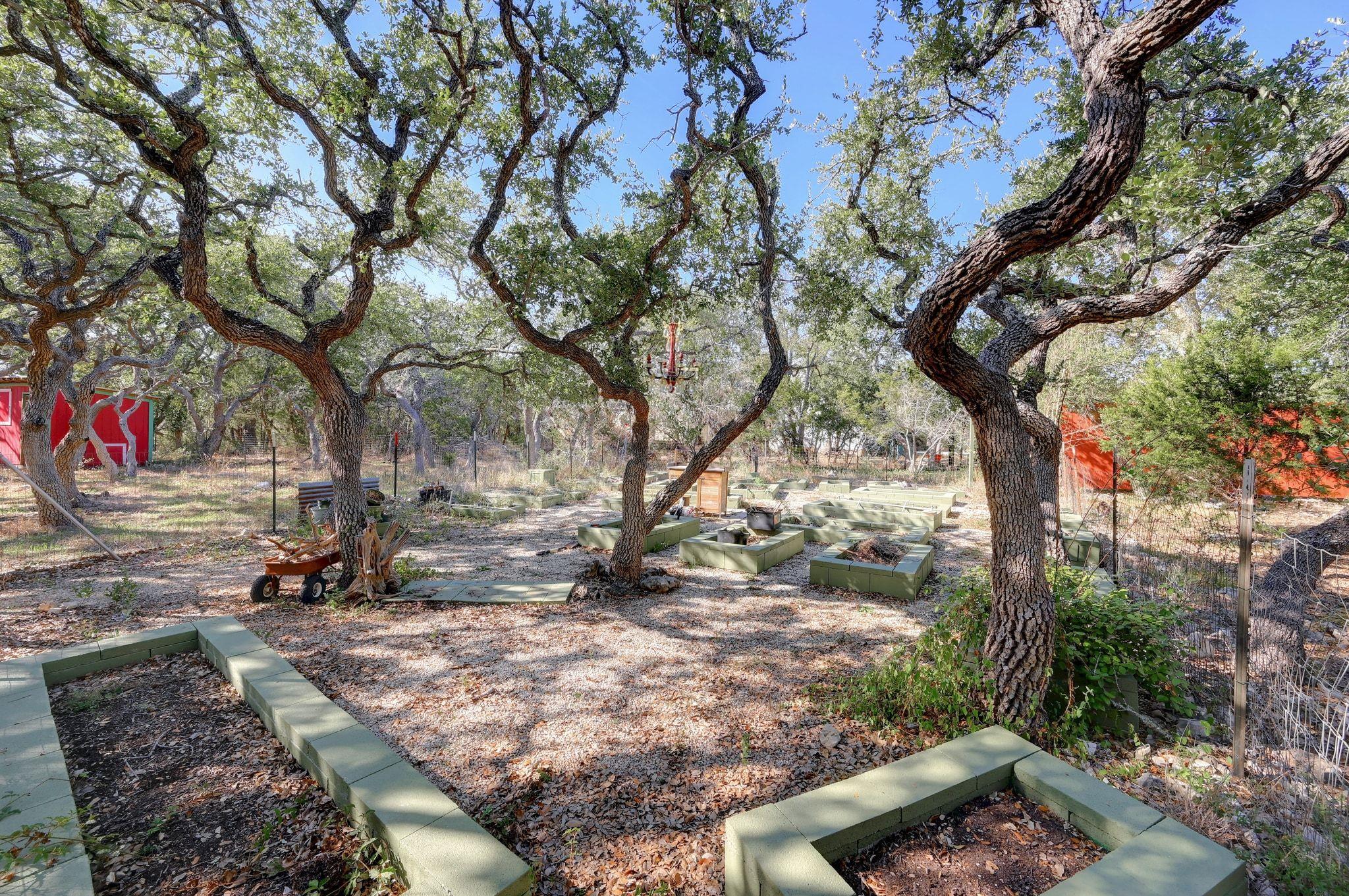 309 Deer Creek Dr, San Marcos, TX 78666