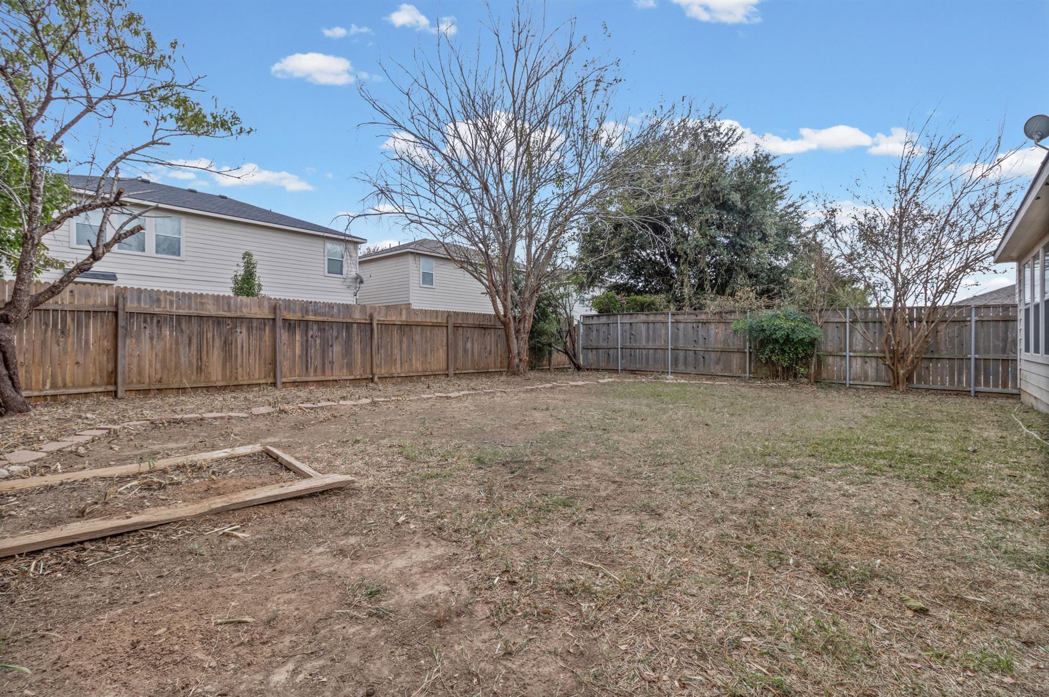 760 Kingfisher Ln, Leander, TX 78641