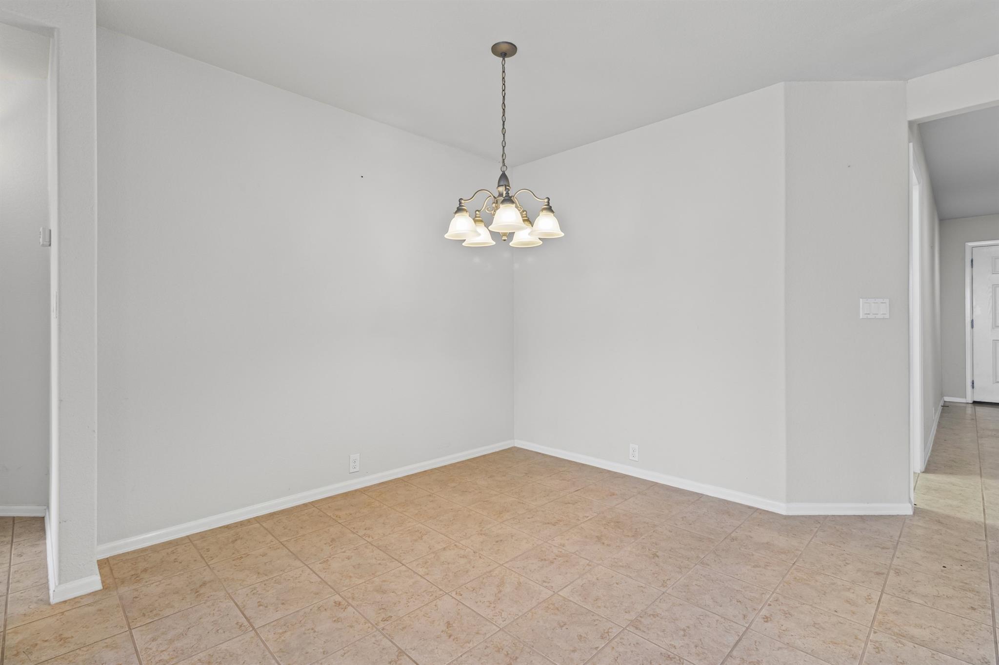 760 Kingfisher Ln, Leander, TX 78641