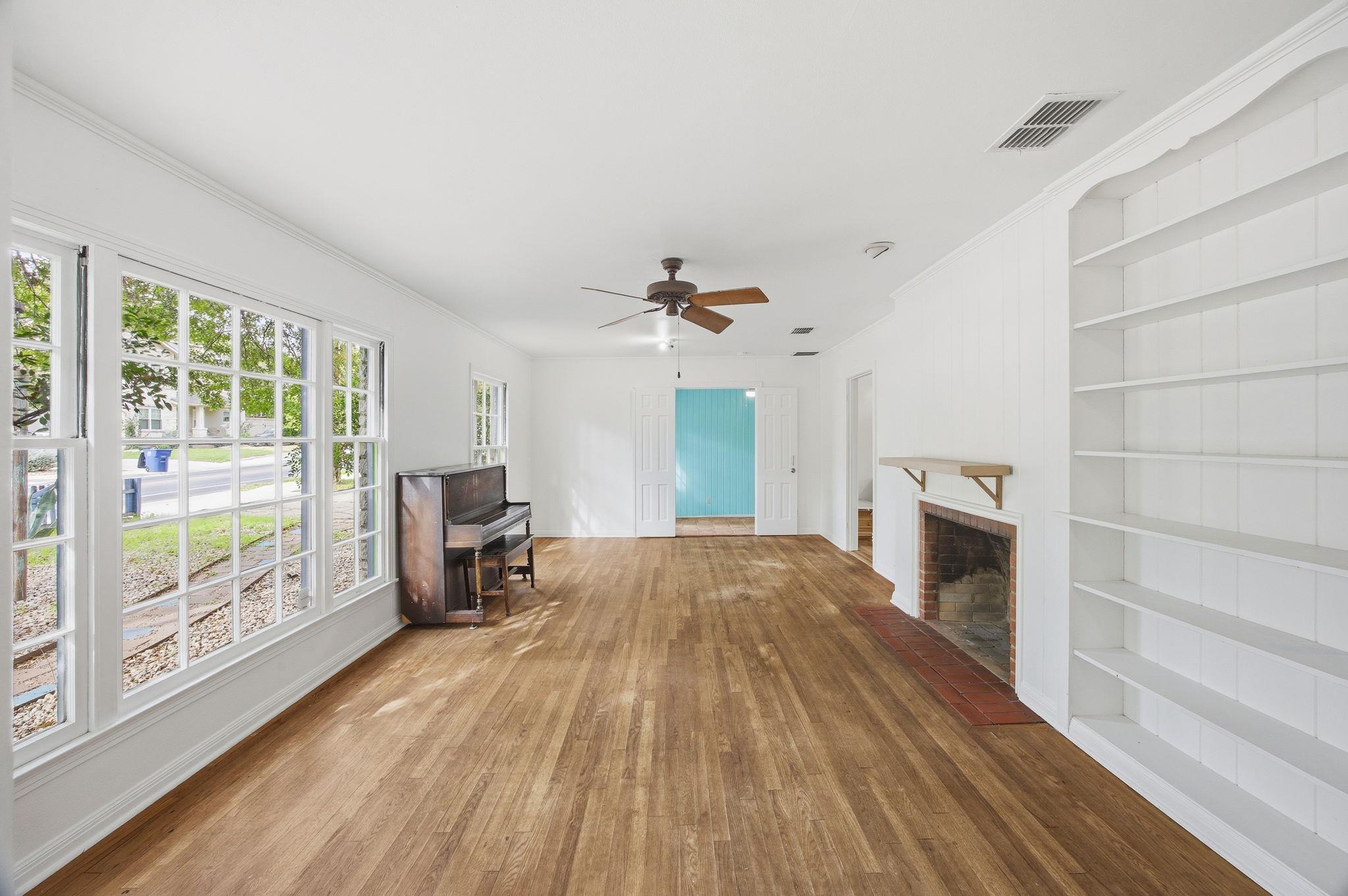 1706 E 38th 1/2 St, Austin, TX 78722