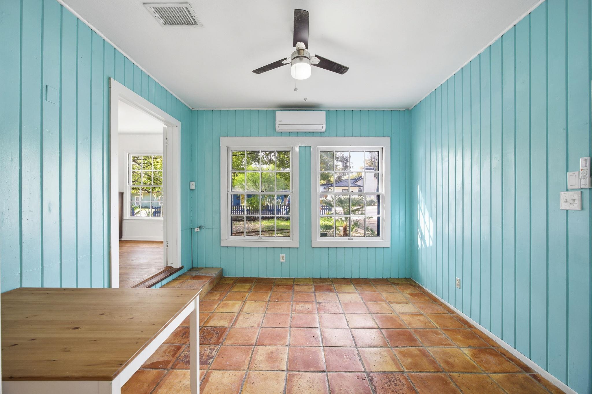 1706 E 38th 1/2 St, Austin, TX 78722