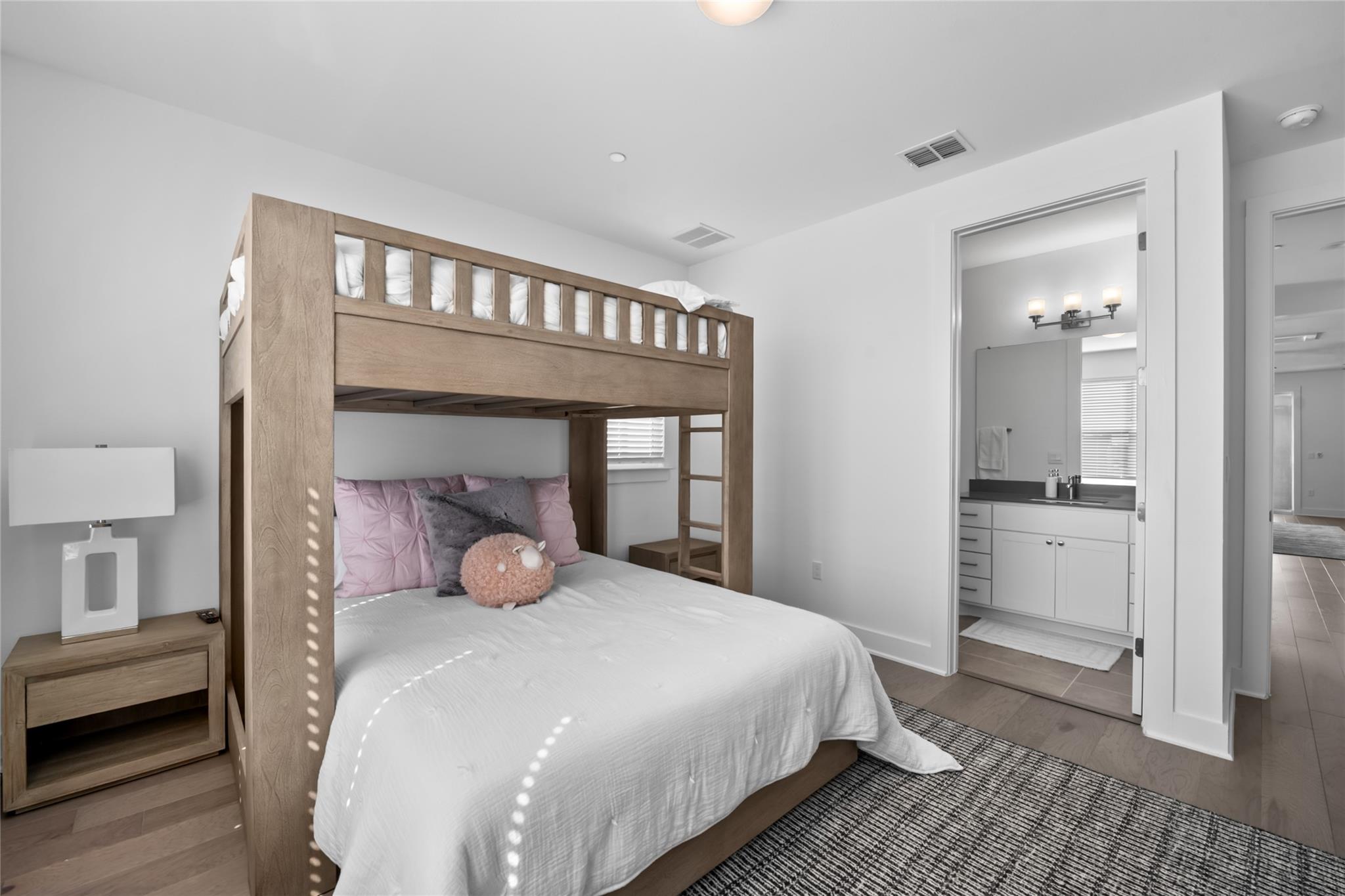 4310 Authentic Dr, Austin, TX 78731