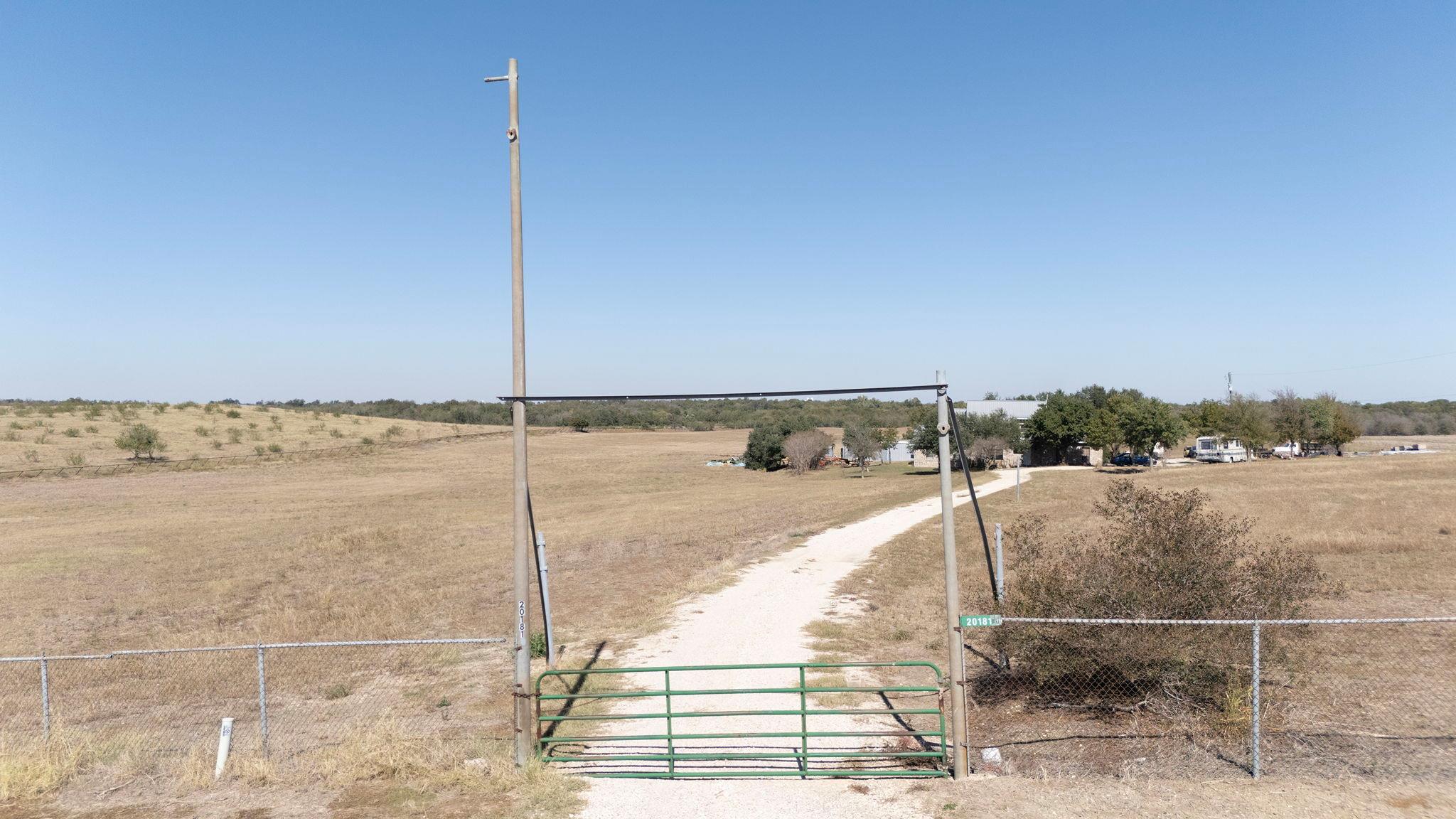 20181 Janak Rd, Coupland, TX 78615