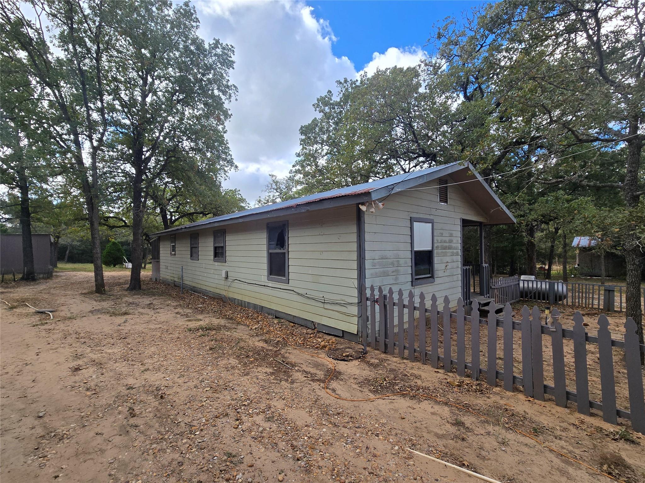 147 Sunset Hts, Bastrop, TX 78602