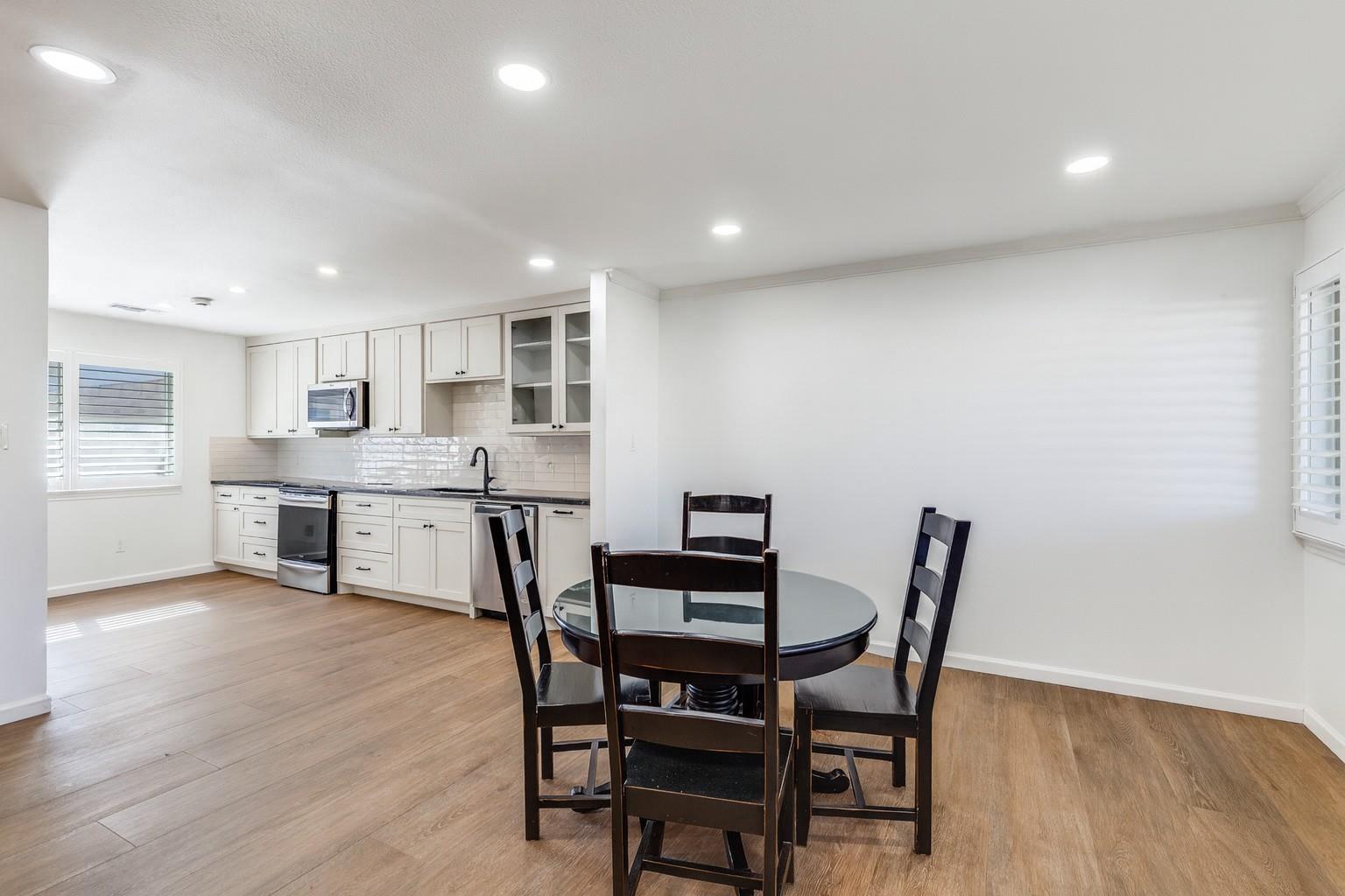 11127 Pinehurst Dr # C, Austin, TX 78747