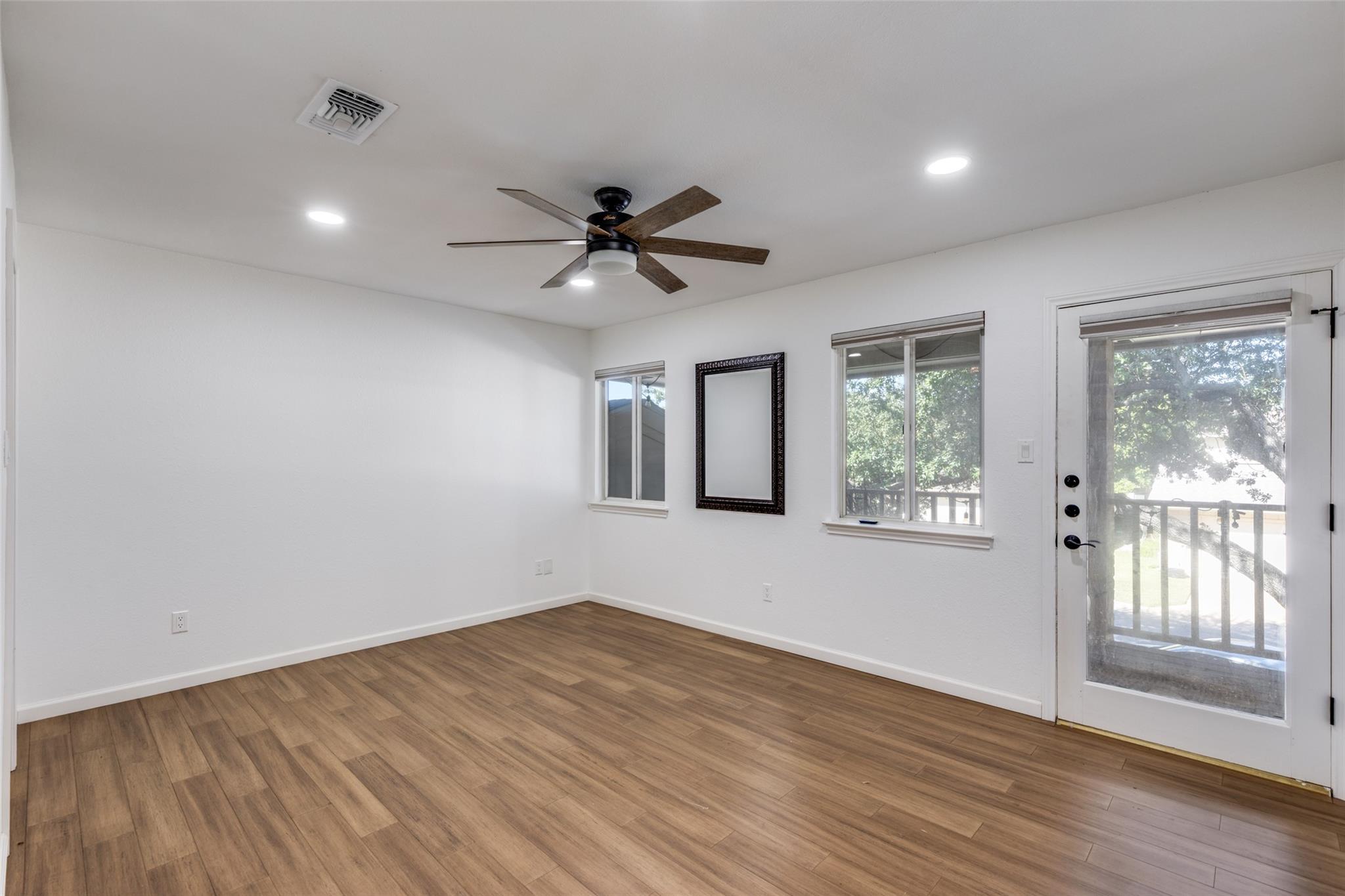 11127 Pinehurst Dr # C, Austin, TX 78747