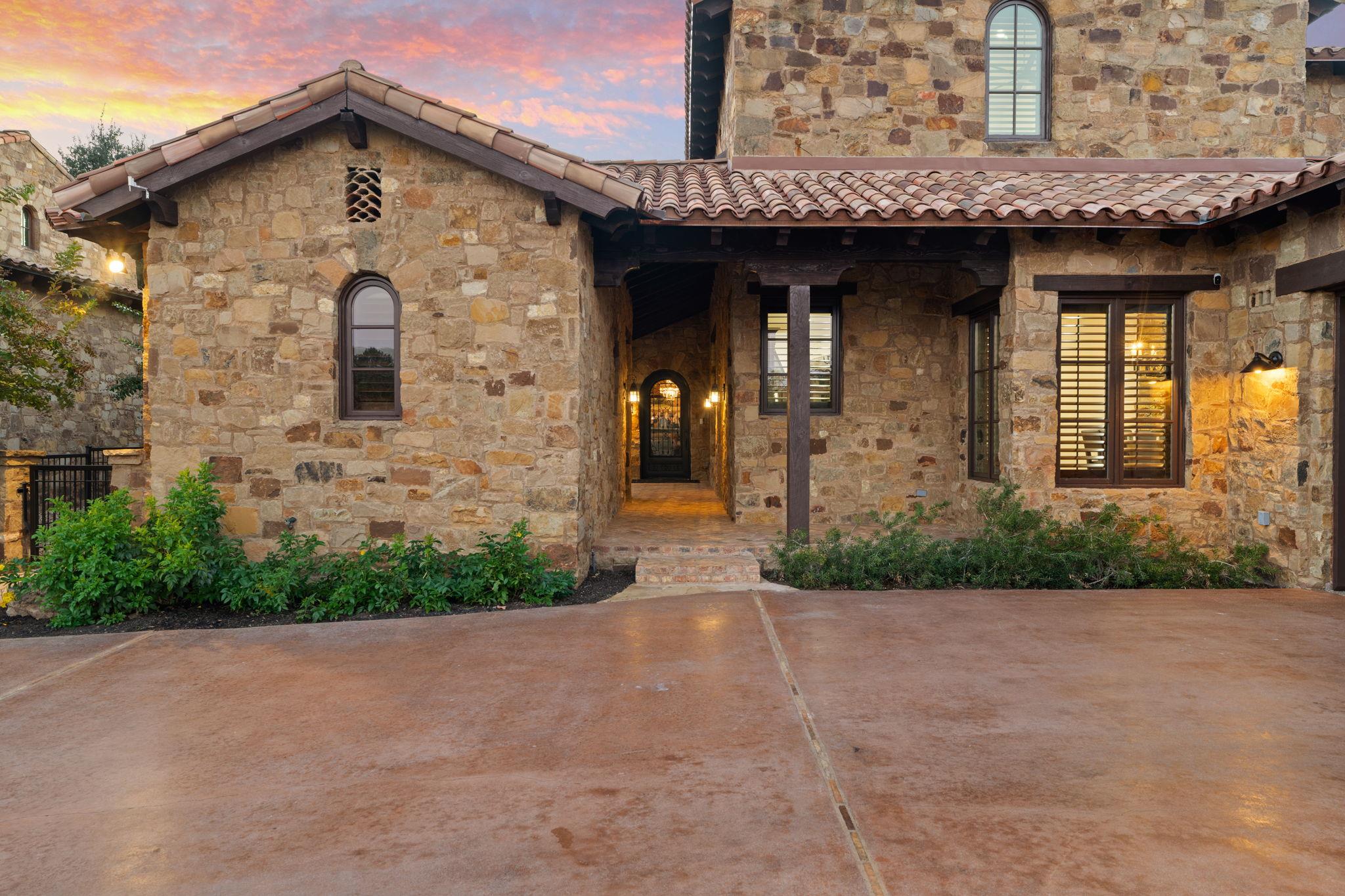 102 Estrella, Horseshoe Bay, TX 78657