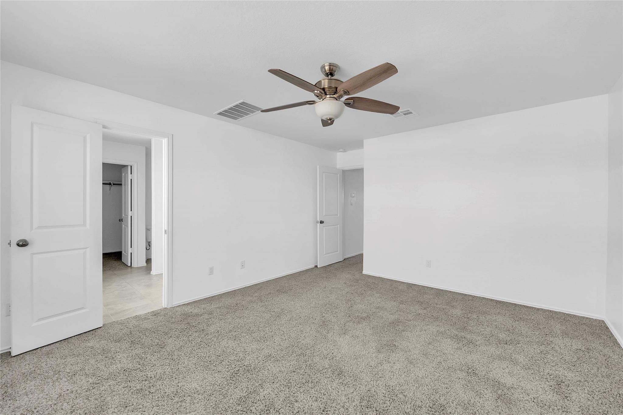 132 Bronco Billy Dr, Jarrell, TX 76537